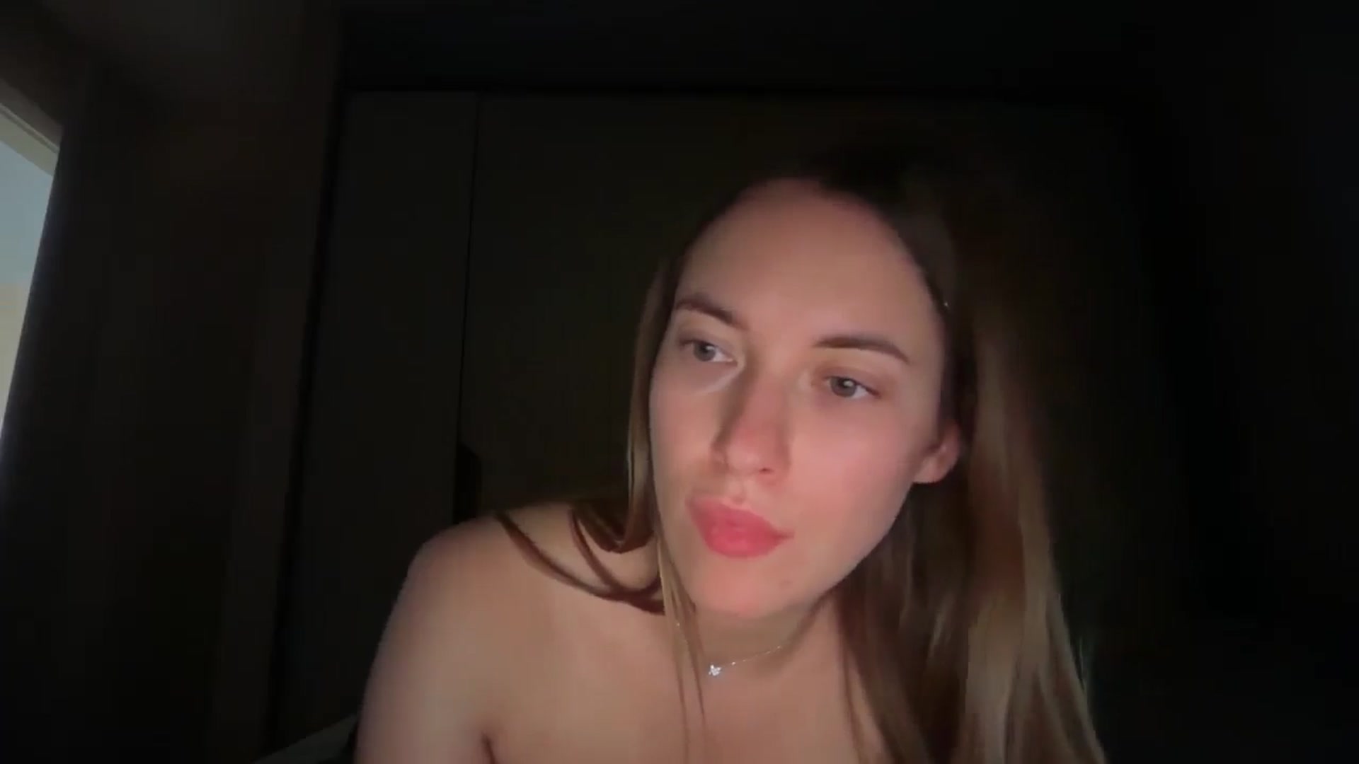 Gallery image thumbnail from SkySunFlower's myfreecams stream on, 01/31/2026, 08:35 image 17 of 20