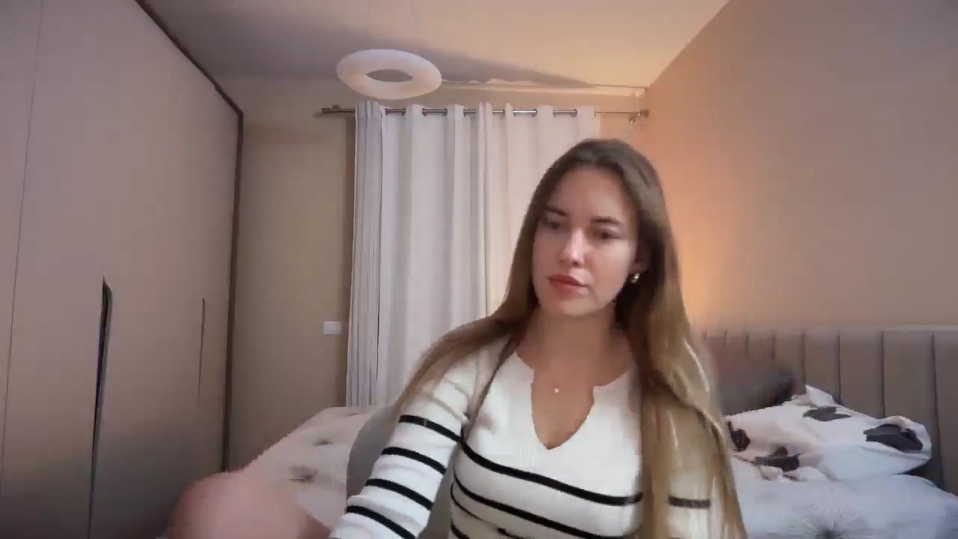 Gallery image thumbnail from SkySunFlower's myfreecams stream on, 03/01/2026, 23:14 image 8 of 20
