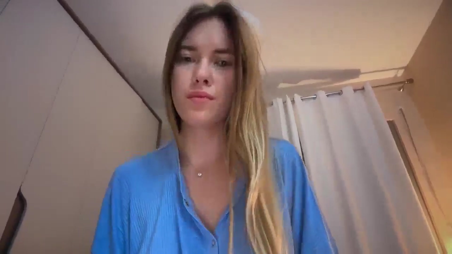 Gallery image thumbnail from SkySunFlower's myfreecams stream on, 03/09/2026, 03:52 image 4 of 20
