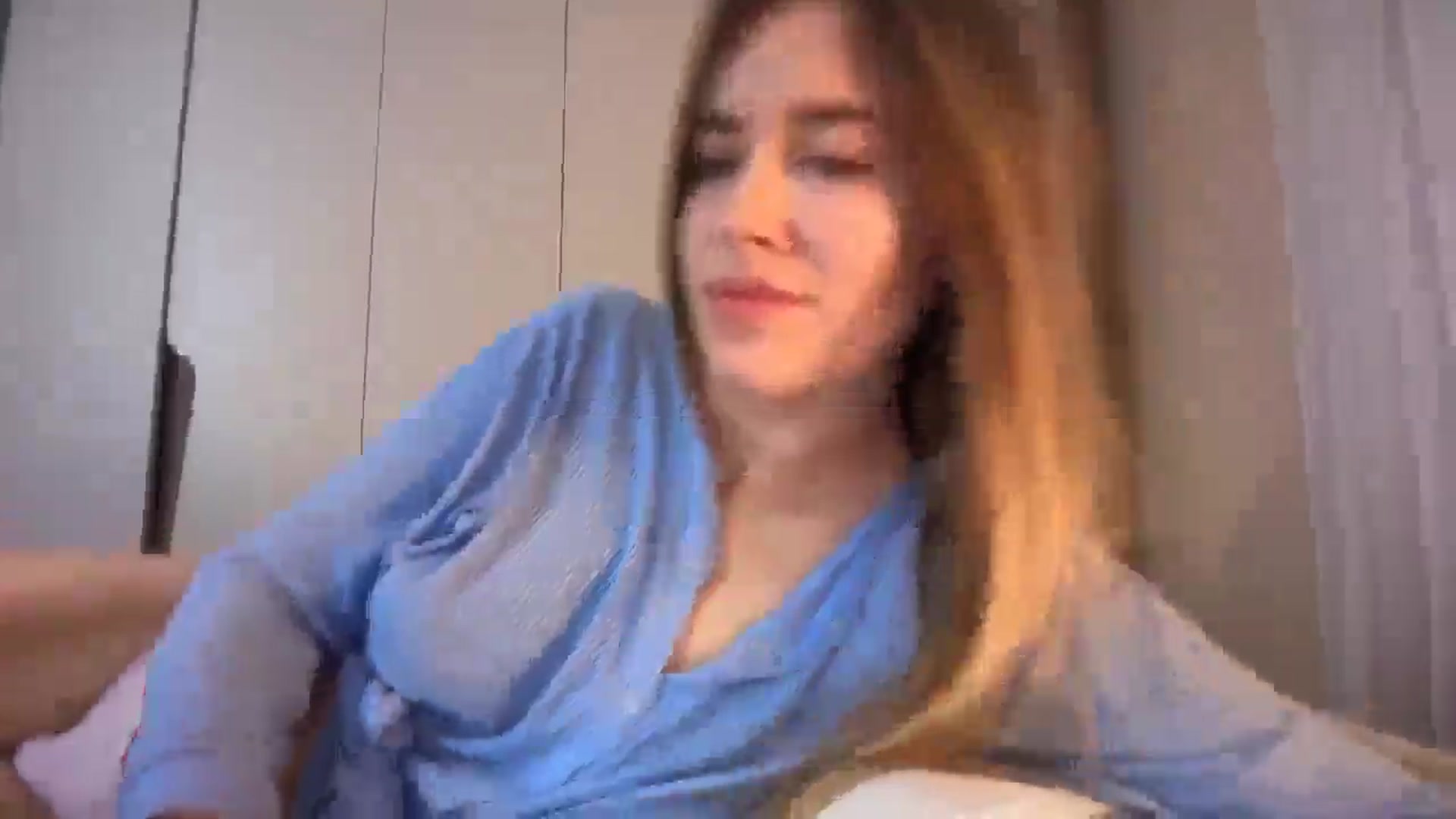 Gallery image thumbnail from SkySunFlower's myfreecams stream on, 03/09/2026, 03:52 image 9 of 20