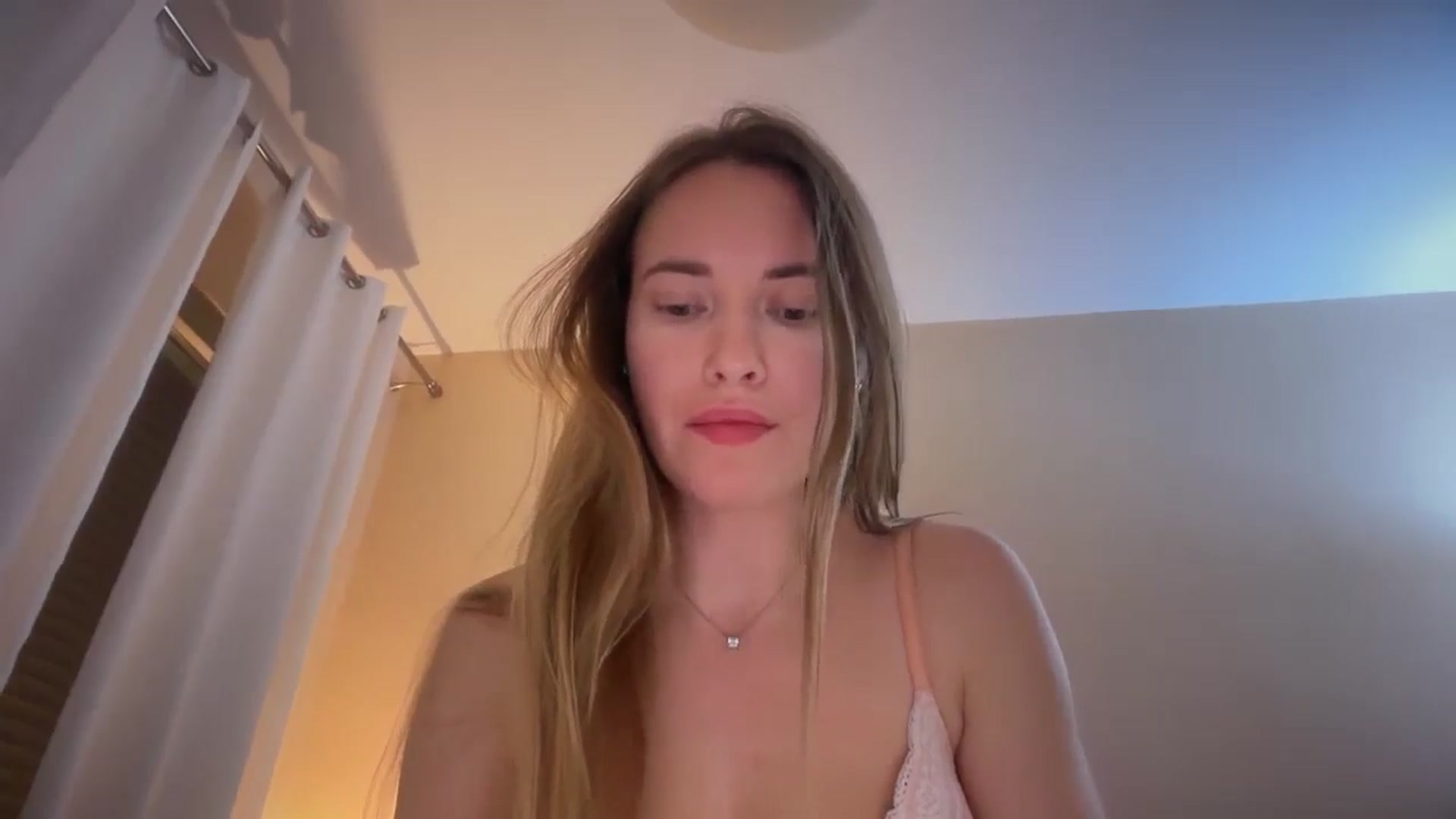 Gallery image thumbnail from SkySunFlower's myfreecams stream on, 03/13/2026, 17:21 image 20 of 20