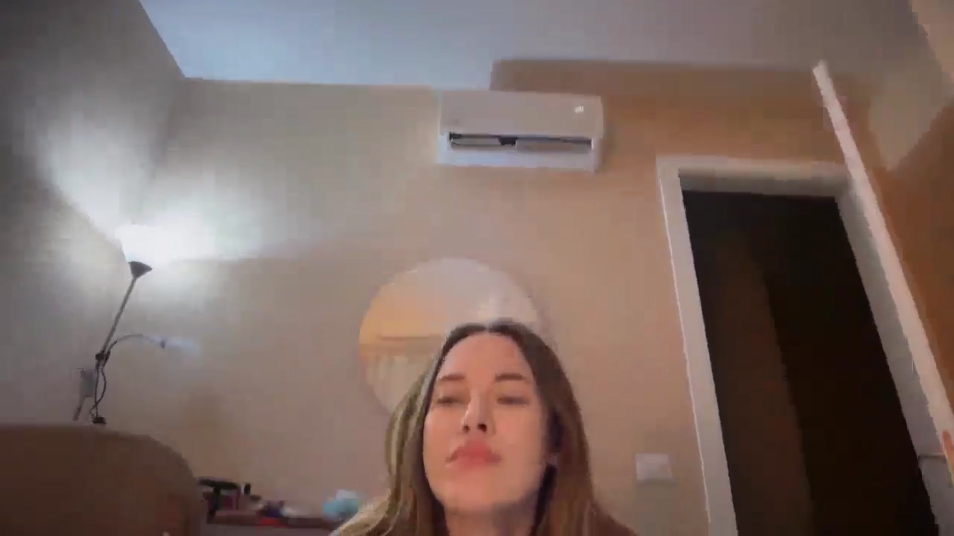 Gallery image thumbnail from SkySunFlower's myfreecams stream on, 03/13/2026, 22:08 image 15 of 20