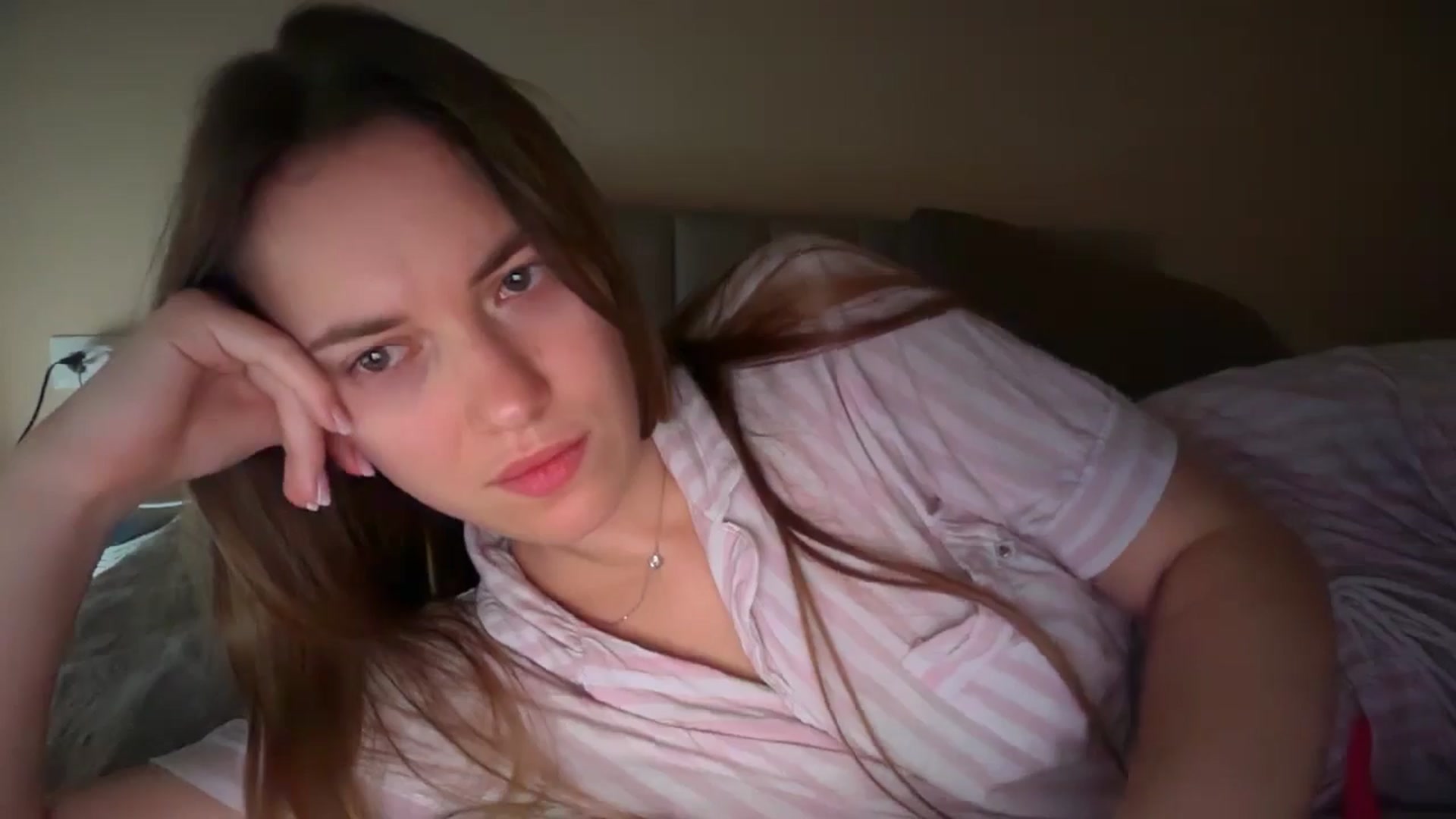 Gallery image thumbnail from SkySunFlower's myfreecams stream on, 03/26/2026, 14:14 image 13 of 20