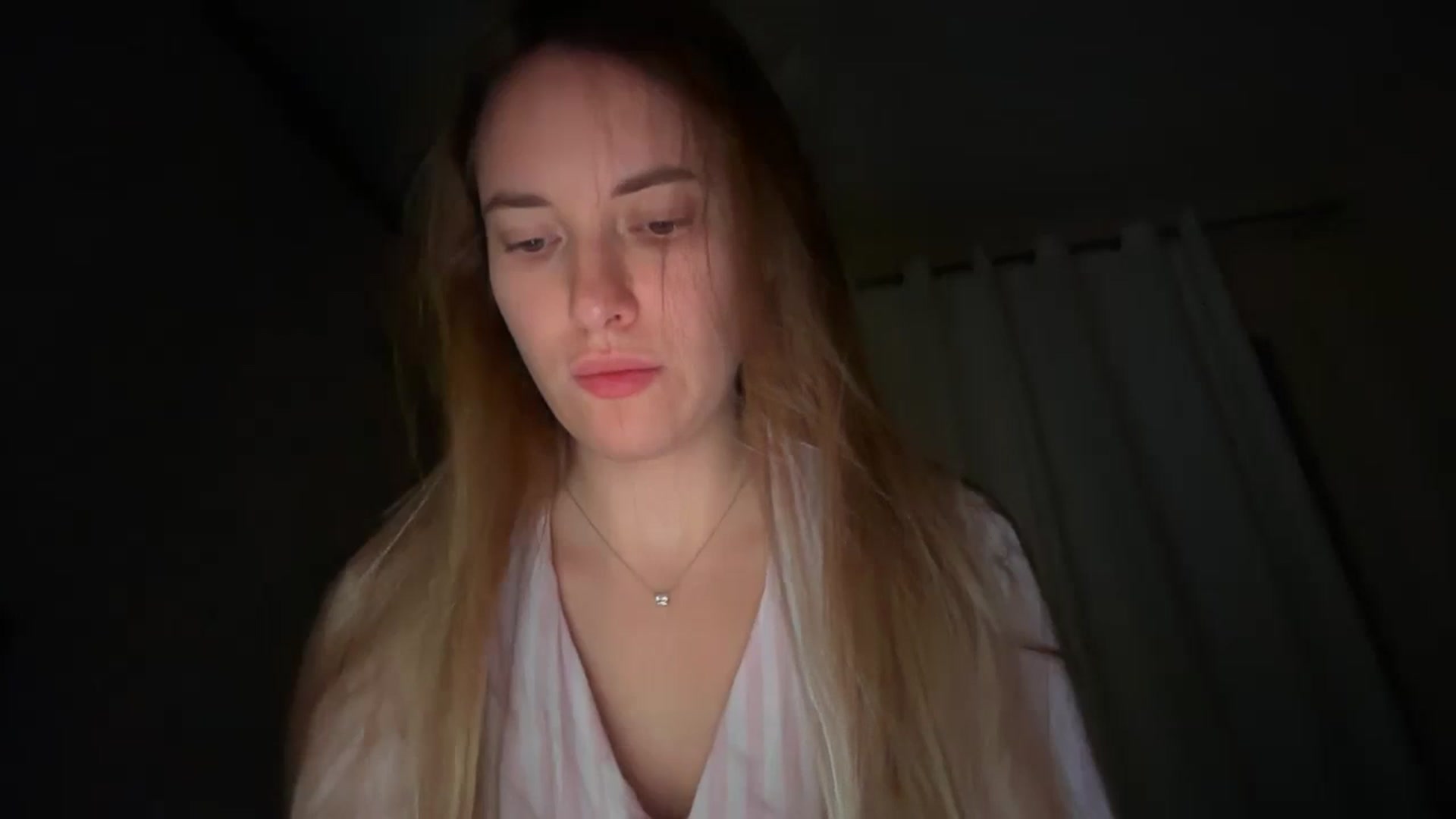 Gallery image thumbnail from SkySunFlower's myfreecams stream on, 03/27/2026, 16:03 image 2 of 20