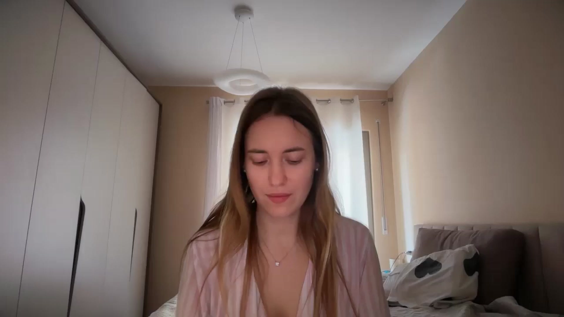Gallery image thumbnail from SkySunFlower's myfreecams stream on, 03/28/2026, 12:48 image 14 of 20