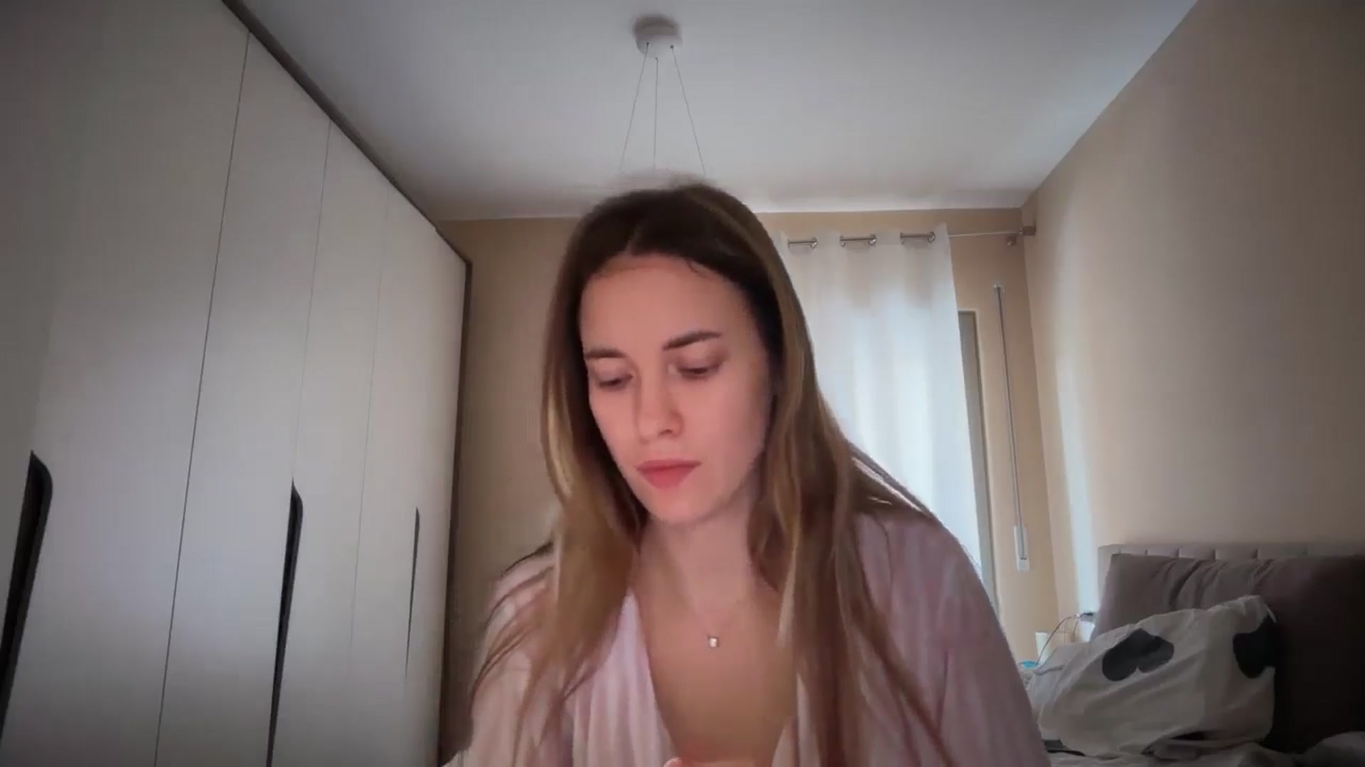 Gallery image thumbnail from SkySunFlower's myfreecams stream on, 03/28/2026, 12:48 image 5 of 20