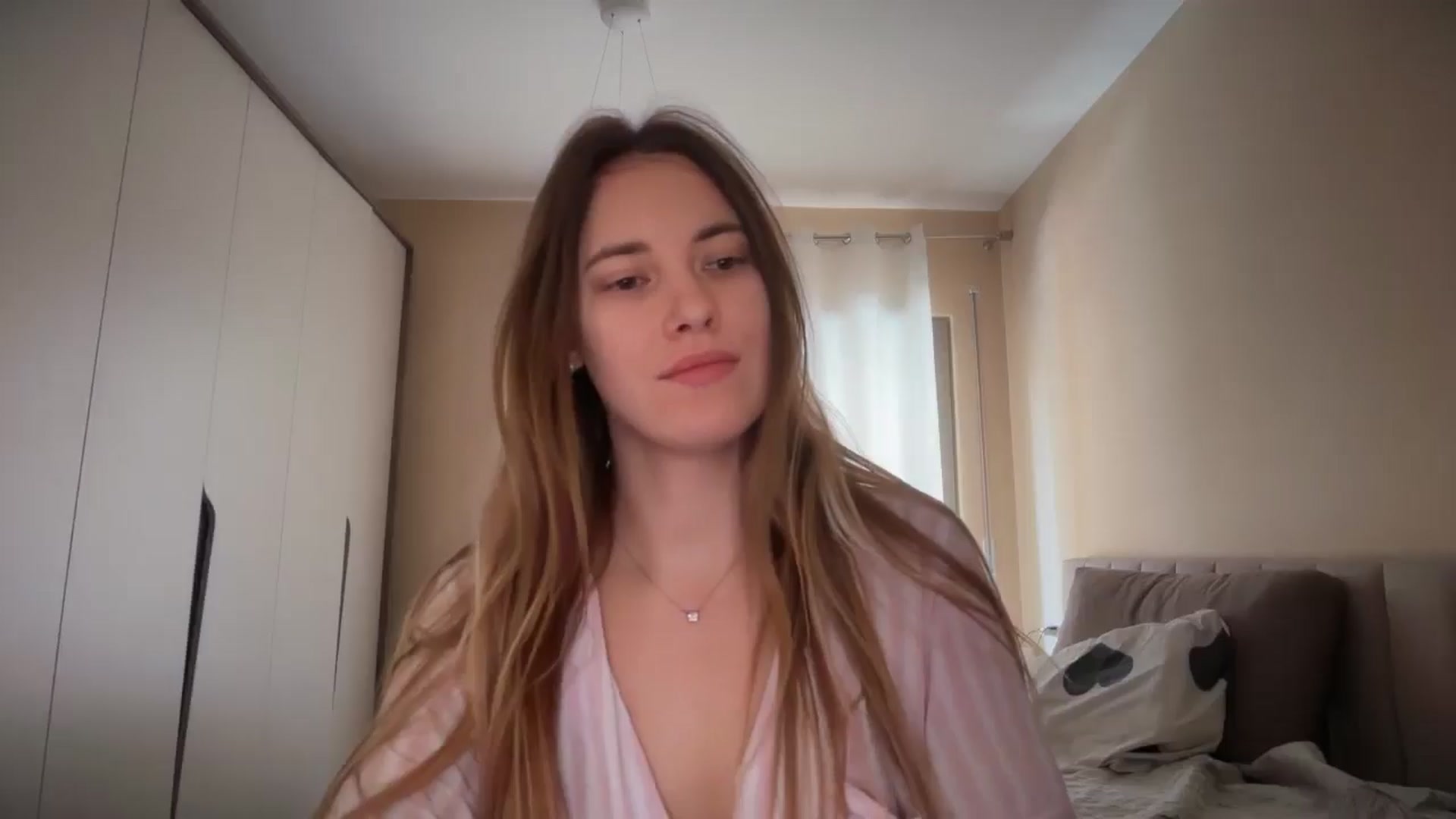 Gallery image thumbnail from SkySunFlower's myfreecams stream on, 03/28/2026, 12:48 image 1 of 20