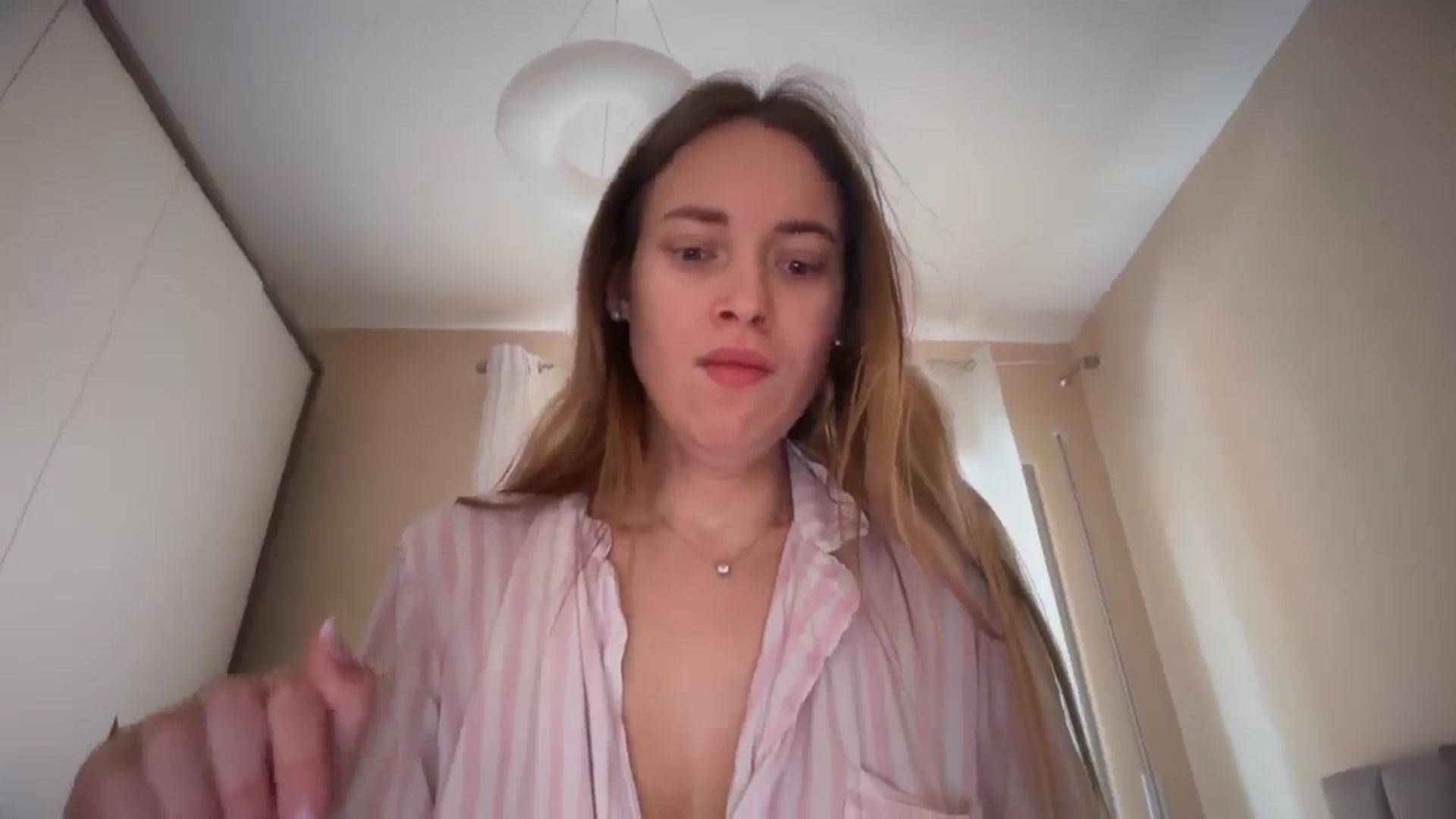 Gallery image thumbnail from SkySunFlower's myfreecams stream on, 03/28/2026, 13:13 image 15 of 20