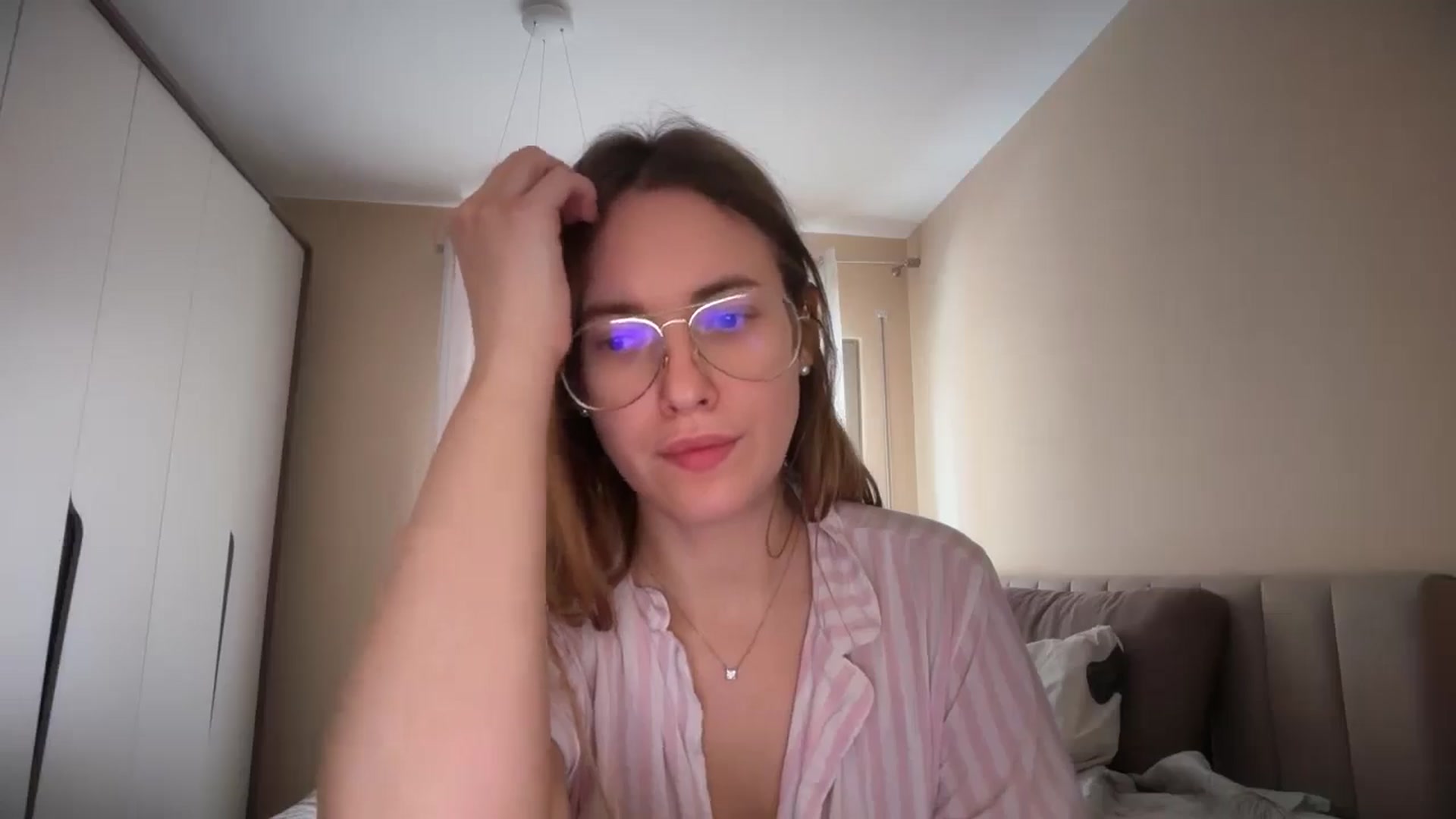 Gallery image thumbnail from SkySunFlower's myfreecams stream on, 03/28/2026, 13:13 image 8 of 20