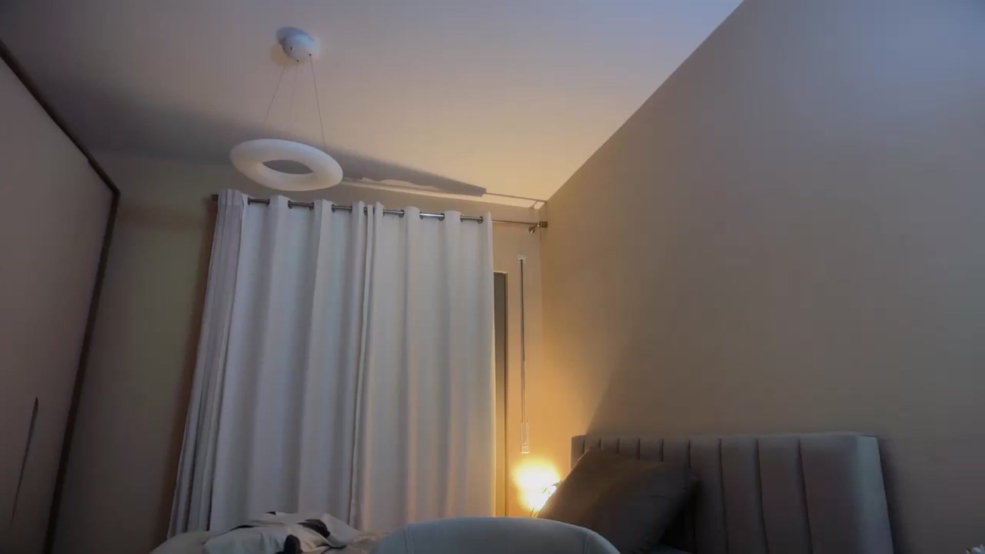 Gallery image thumbnail from SkySunFlower's myfreecams stream on, 03/29/2026, 04:03 image 16 of 20