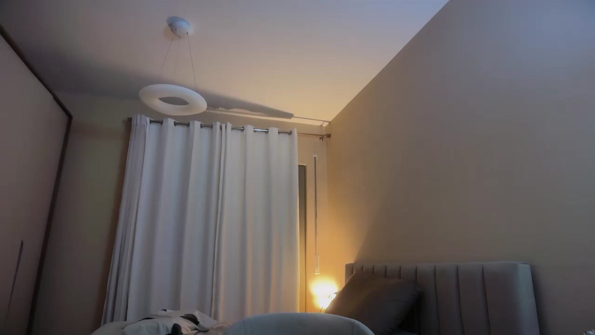 Gallery image thumbnail from SkySunFlower's myfreecams stream on, 03/29/2026, 04:03 image 18 of 20