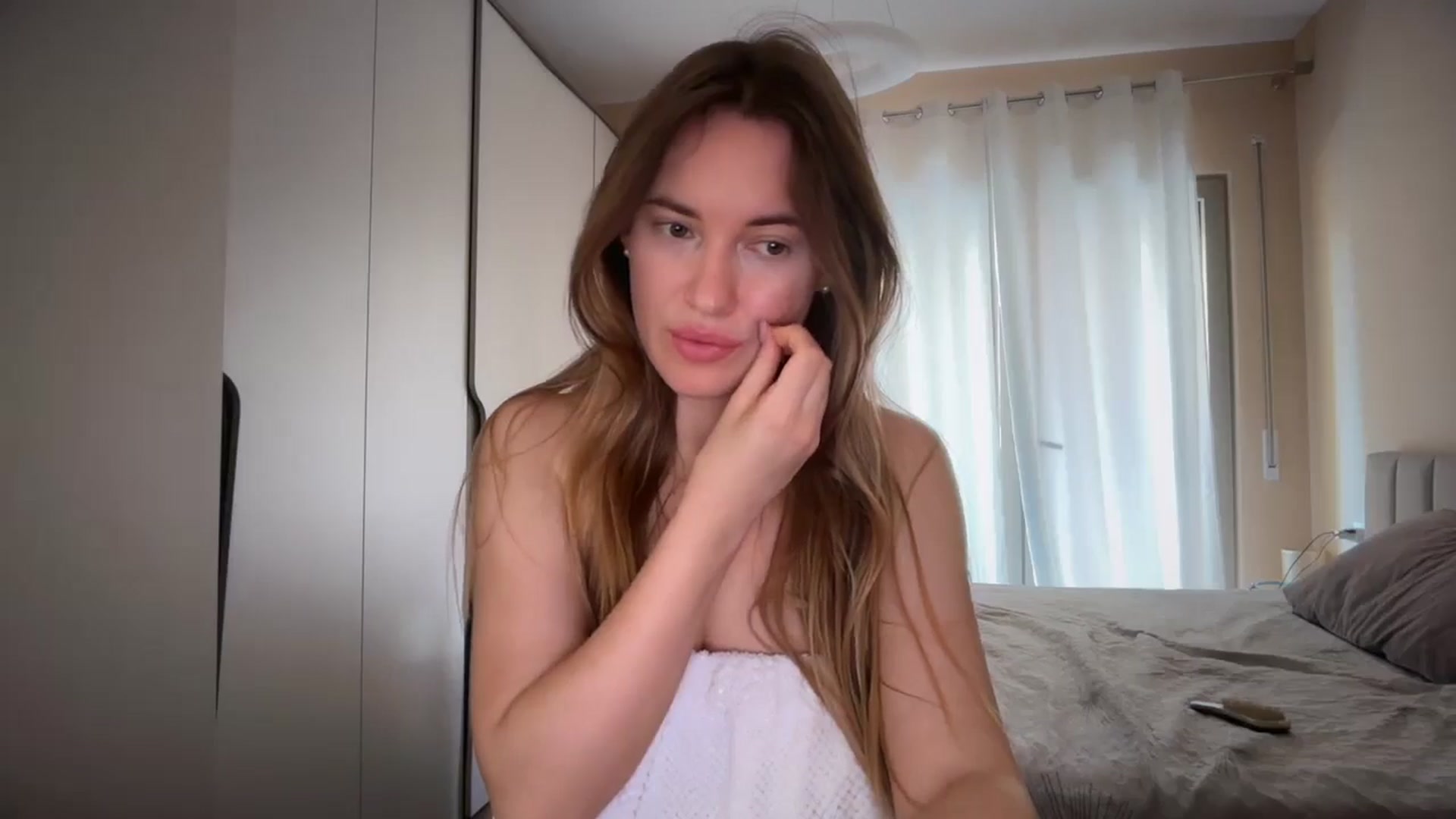 Gallery image thumbnail from SkySunFlower's myfreecams stream on, 04/07/2026, 15:09 image 7 of 20