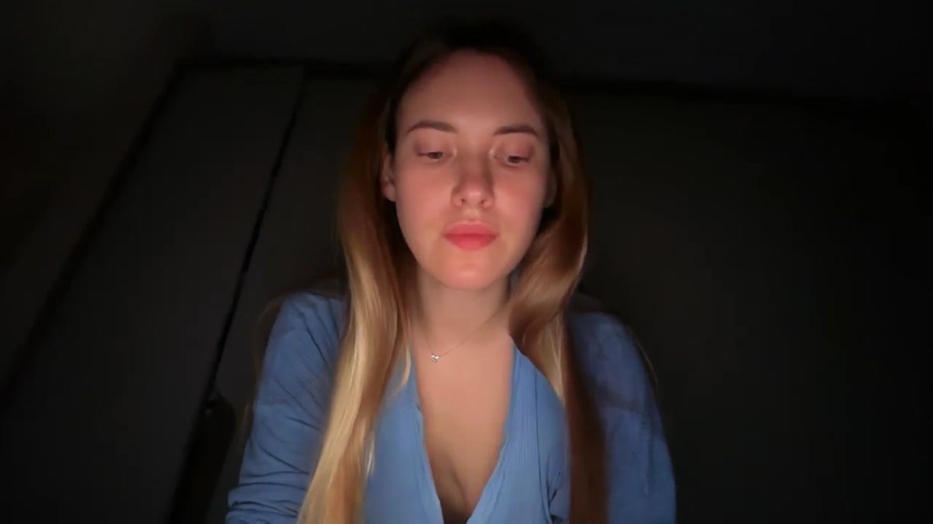 Gallery image thumbnail from SkySunFlower's myfreecams stream on, 04/10/2026, 05:34 image 5 of 20