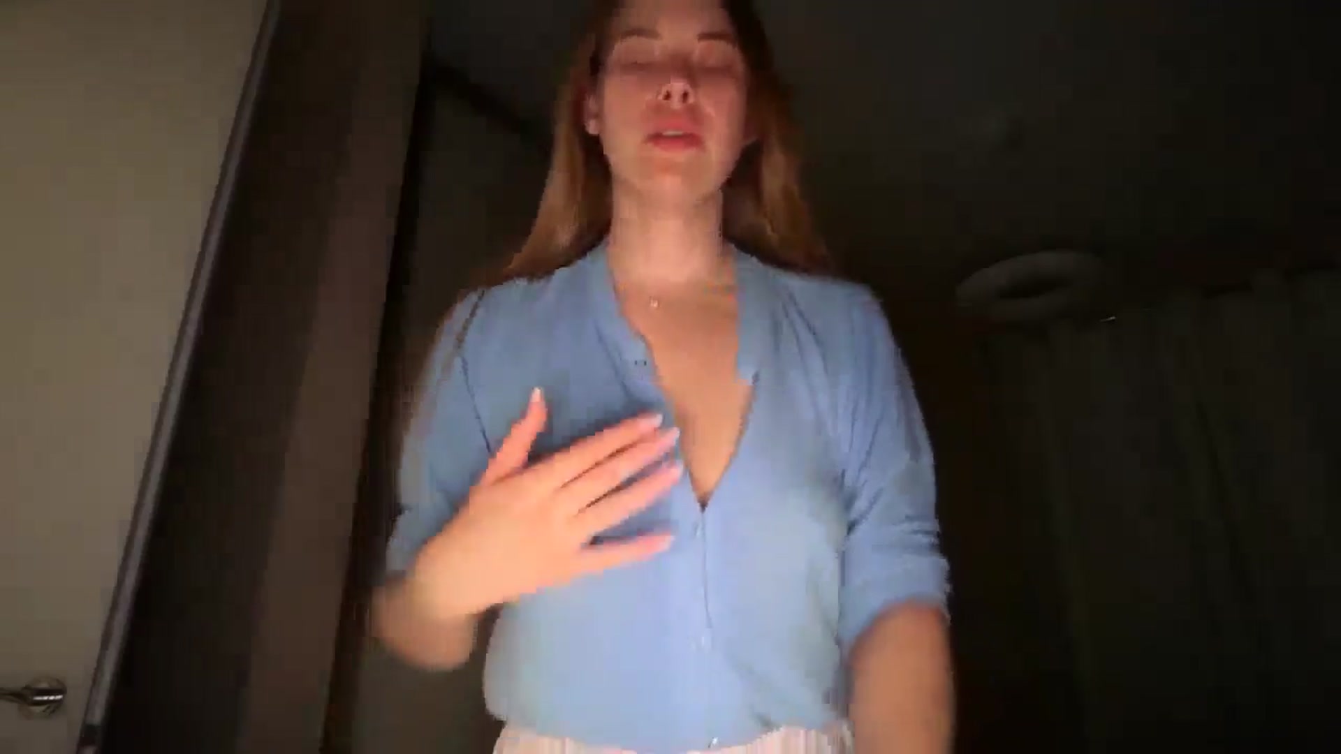 Gallery image thumbnail from SkySunFlower's myfreecams stream on, 04/10/2026, 05:34 image 6 of 20