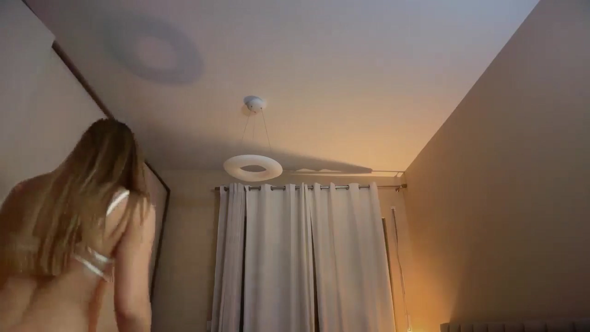 Gallery image thumbnail from SkySunFlower's myfreecams stream on, 04/13/2026, 21:38 image 9 of 20