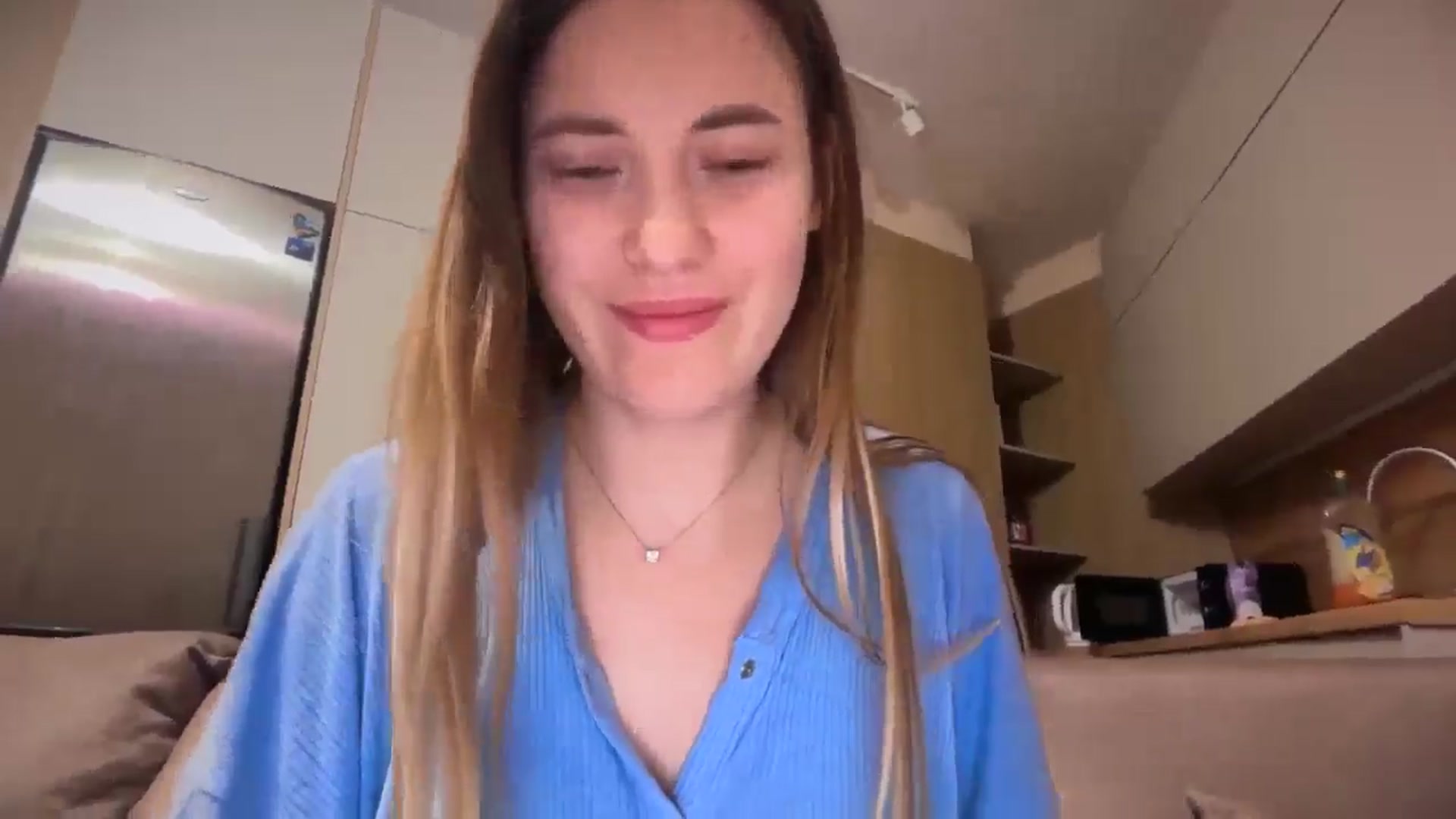 Gallery image thumbnail from SkySunFlower's myfreecams stream on, 04/14/2026, 20:42 image 15 of 20
