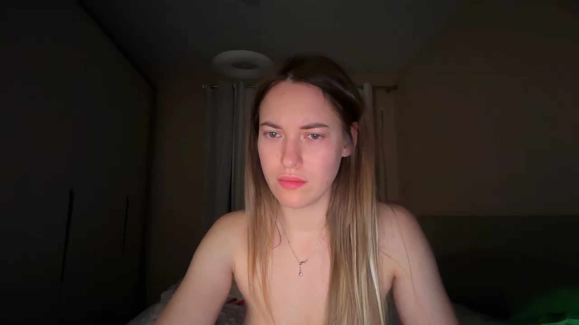 Gallery image thumbnail from SkySunFlower's myfreecams stream on, 04/19/2026, 12:24 image 2 of 20