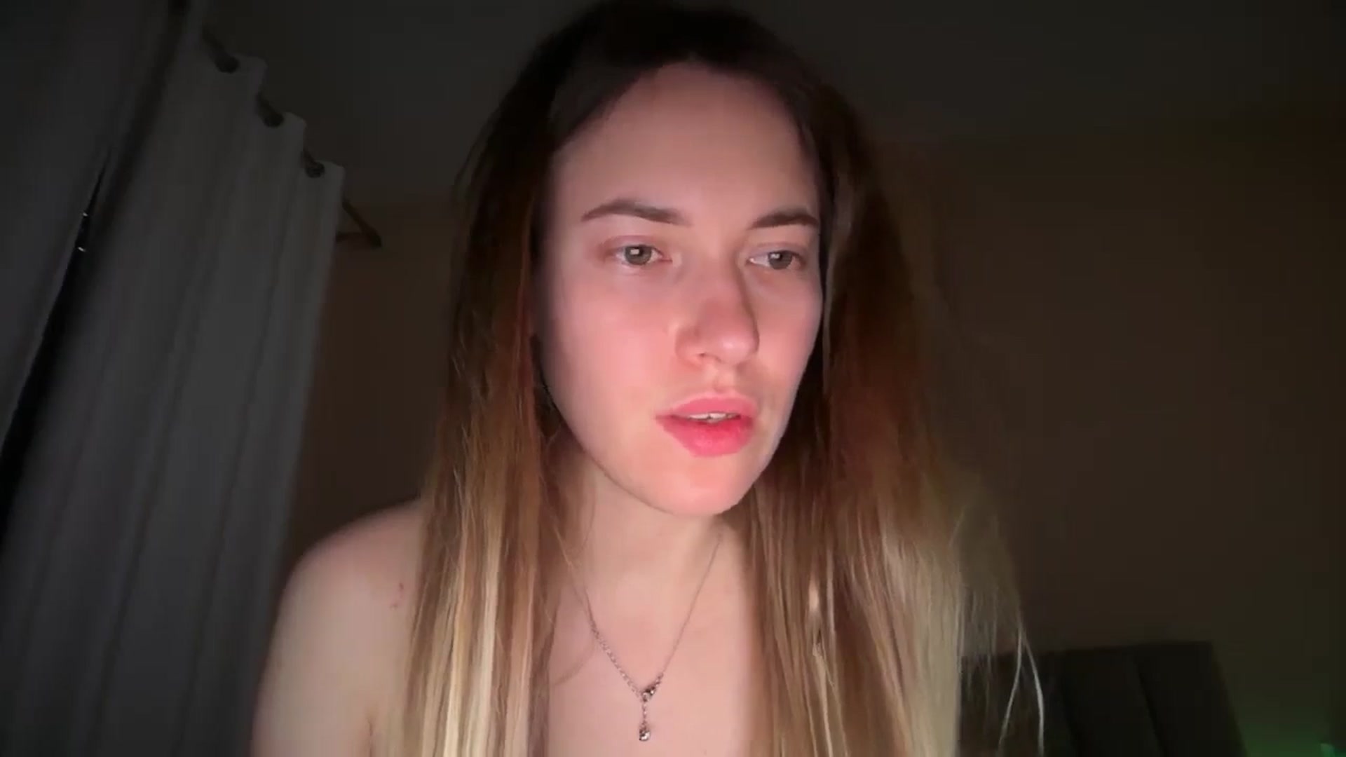 Gallery image thumbnail from SkySunFlower's myfreecams stream on, 04/19/2026, 12:24 image 13 of 20