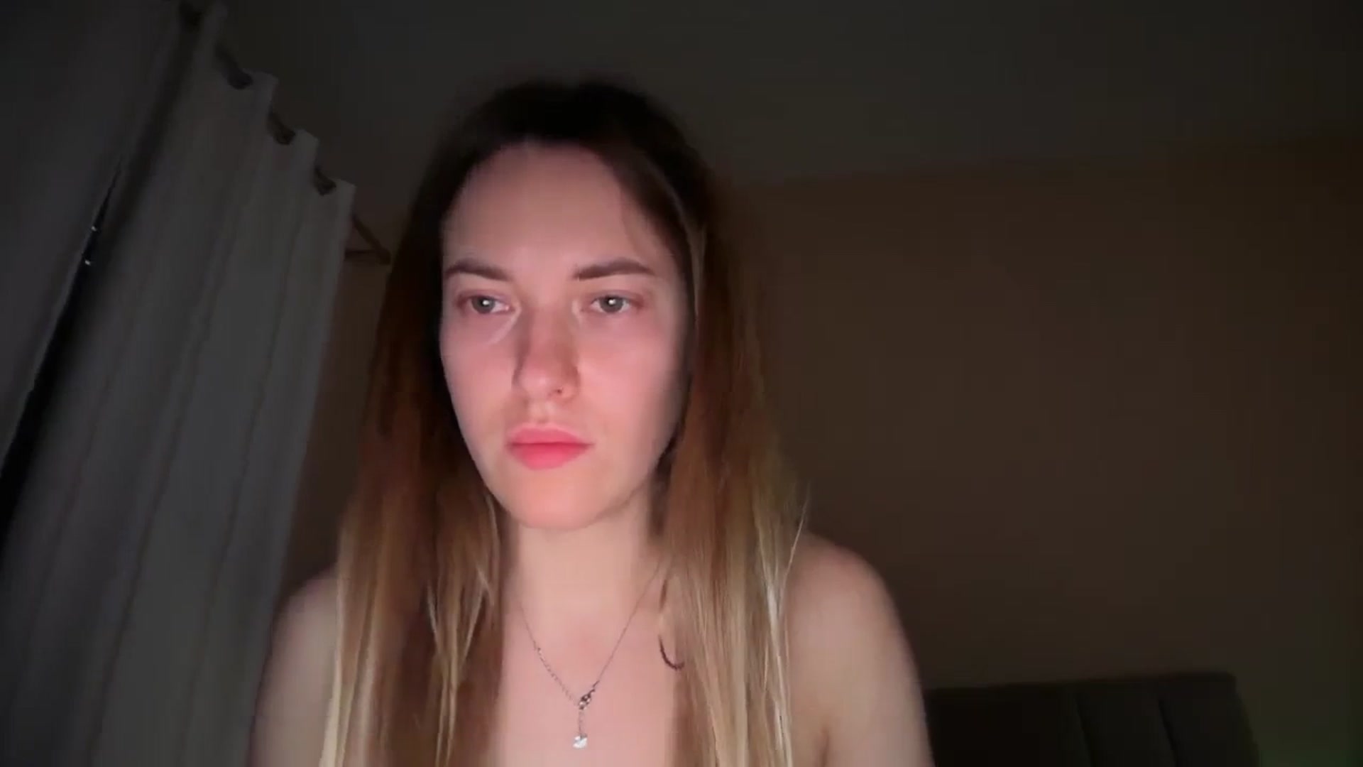 Gallery image thumbnail from SkySunFlower's myfreecams stream on, 04/19/2026, 12:24 image 14 of 20