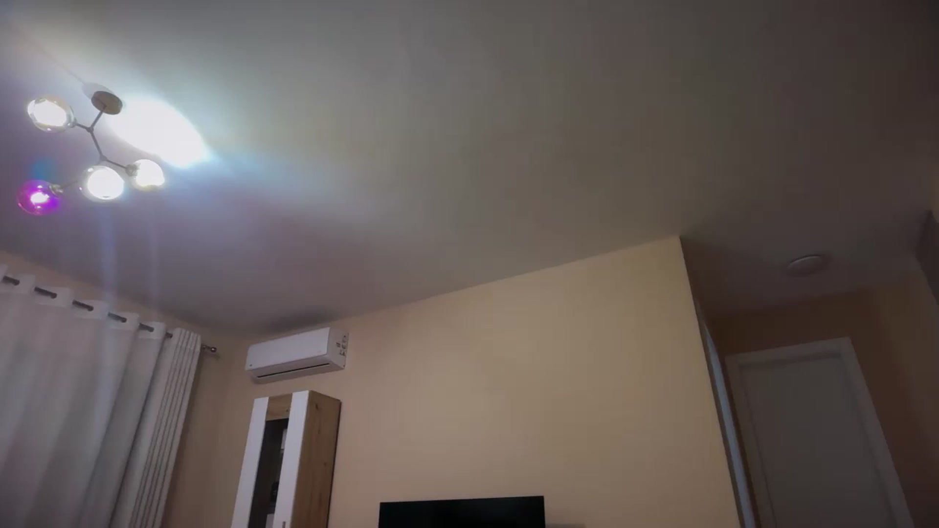 Gallery image thumbnail from SkySunFlower's myfreecams stream on, 04/19/2026, 22:31 image 17 of 20