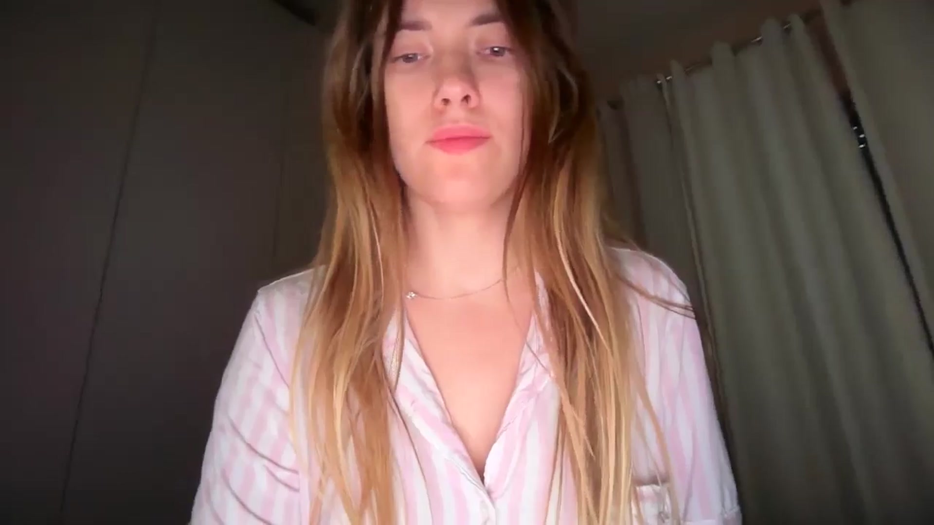 Gallery image thumbnail from SkySunFlower's myfreecams stream on, 04/20/2026, 08:23 image 20 of 20