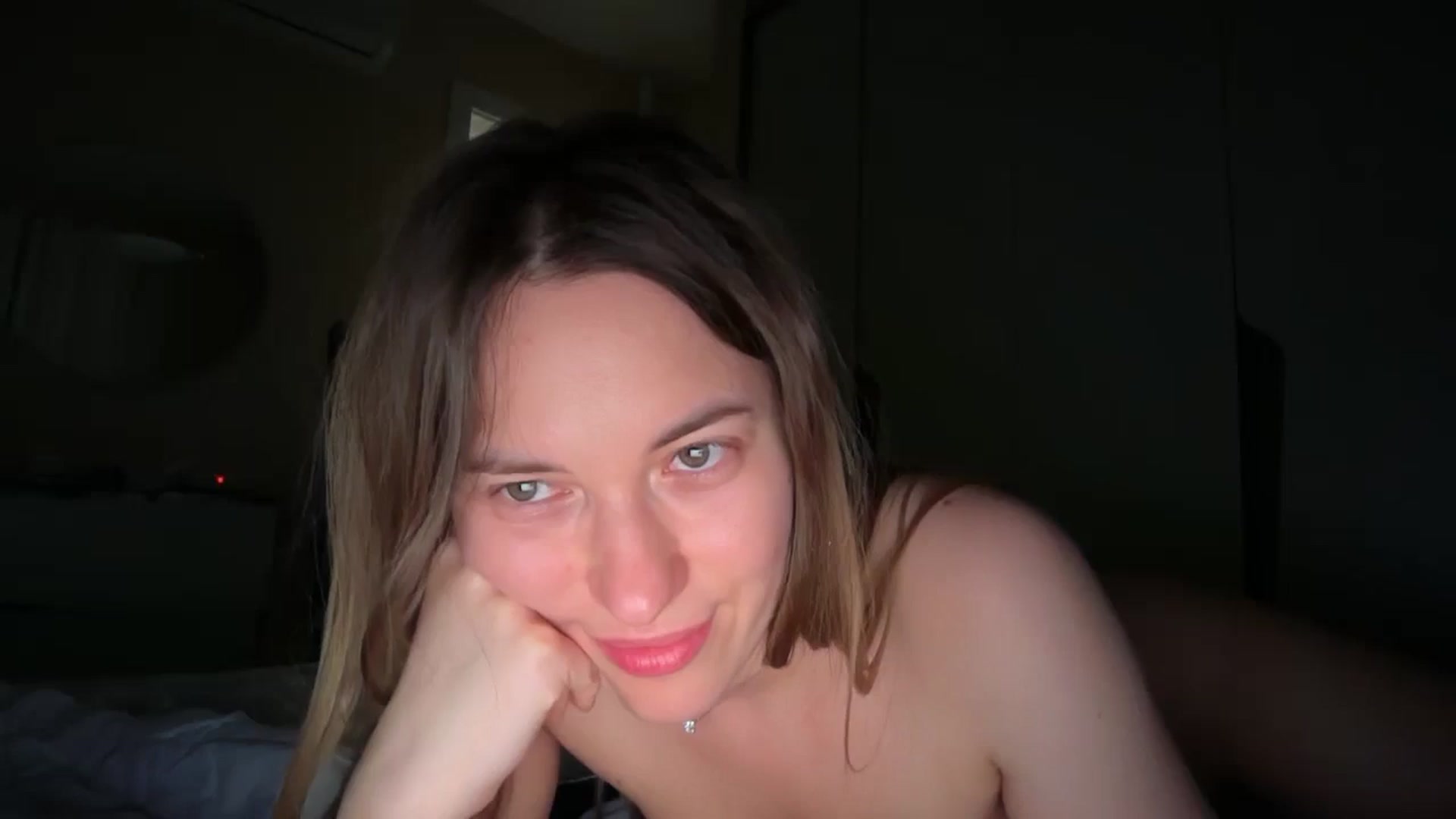 Gallery image thumbnail from SkySunFlower's myfreecams stream on, 04/20/2026, 08:23 image 1 of 20