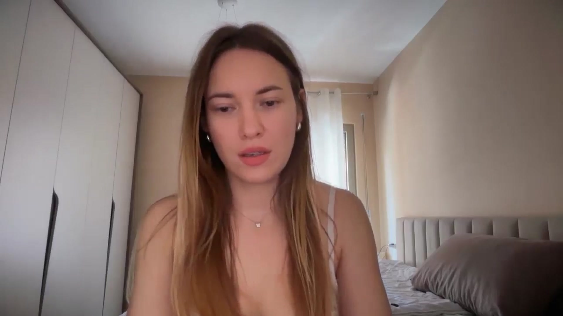 Gallery image thumbnail from SkySunFlower's myfreecams stream on, 04/28/2026, 13:57 image 12 of 20