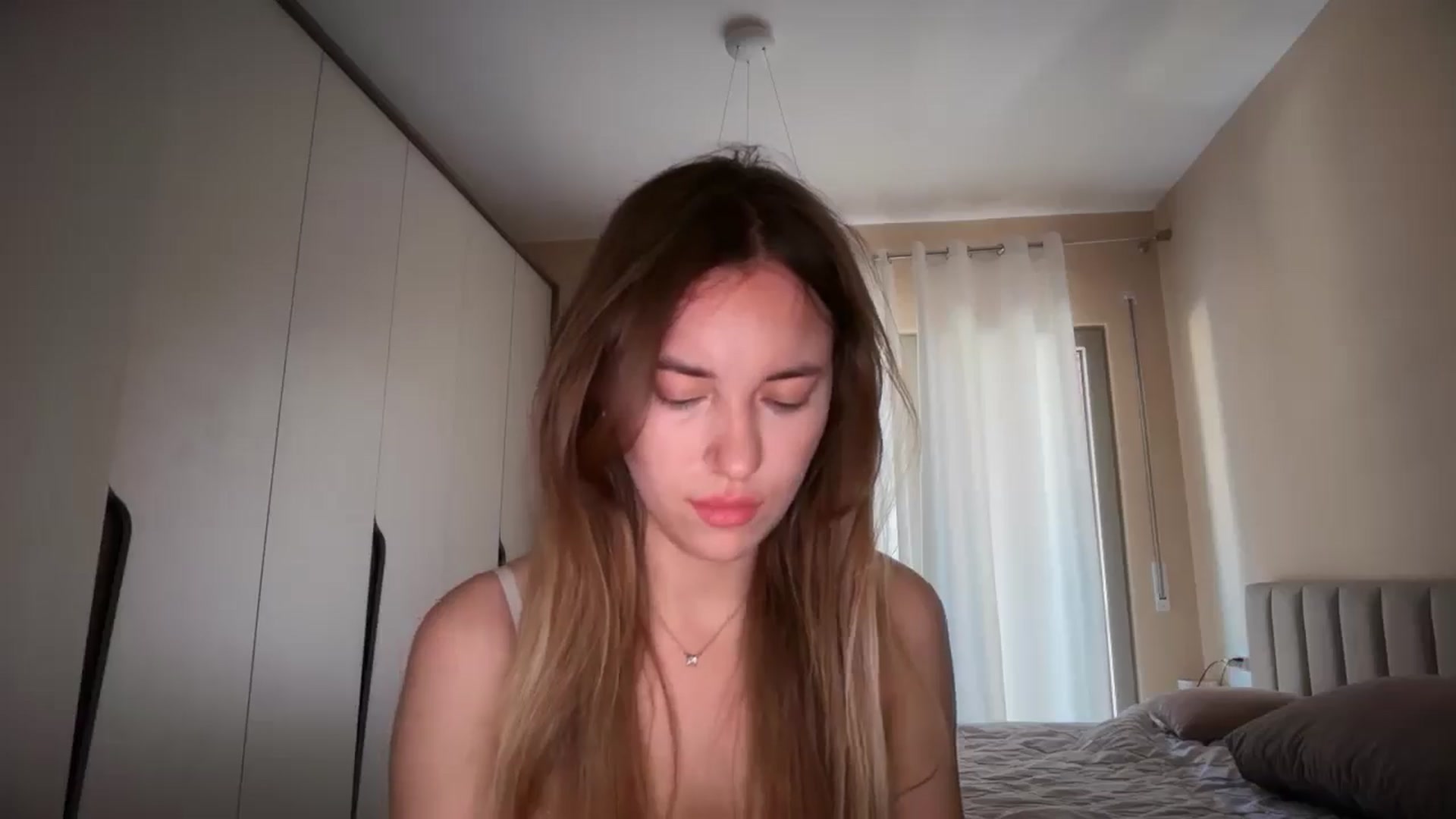 Gallery image thumbnail from SkySunFlower's myfreecams stream on, 04/29/2026, 05:23 image 9 of 20