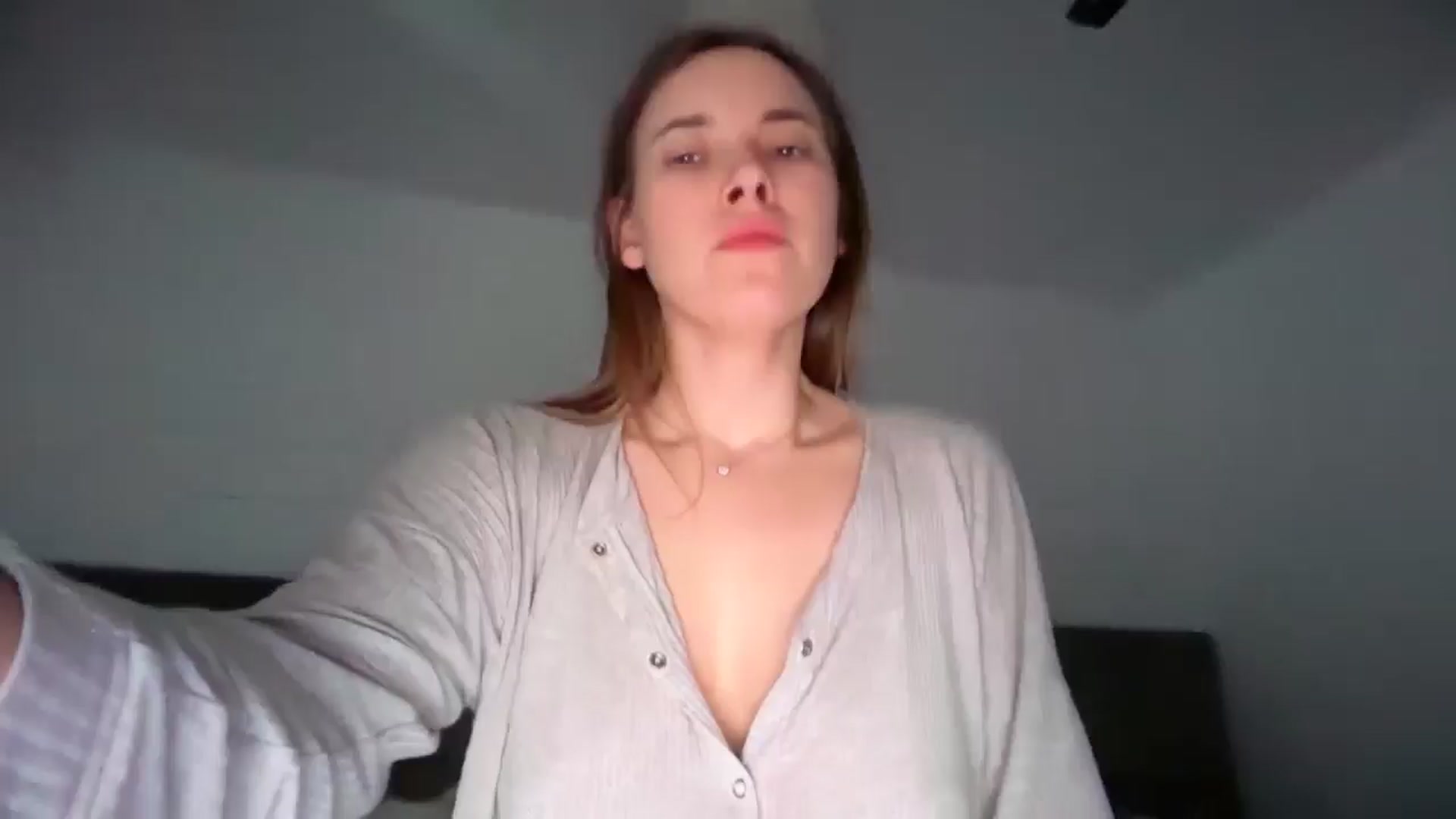 Gallery image thumbnail from SkySunFlower's myfreecams stream on, 05/04/2026, 11:20 image 20 of 20