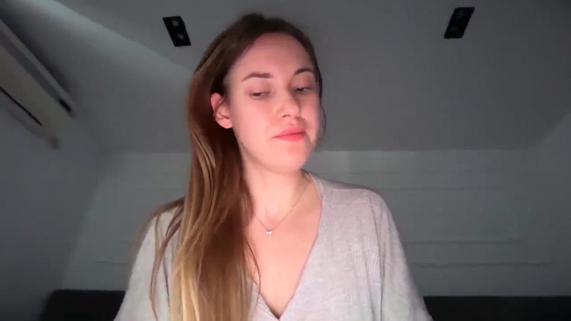 Gallery image thumbnail from SkySunFlower's myfreecams stream on, 05/04/2026, 11:20 image 16 of 20
