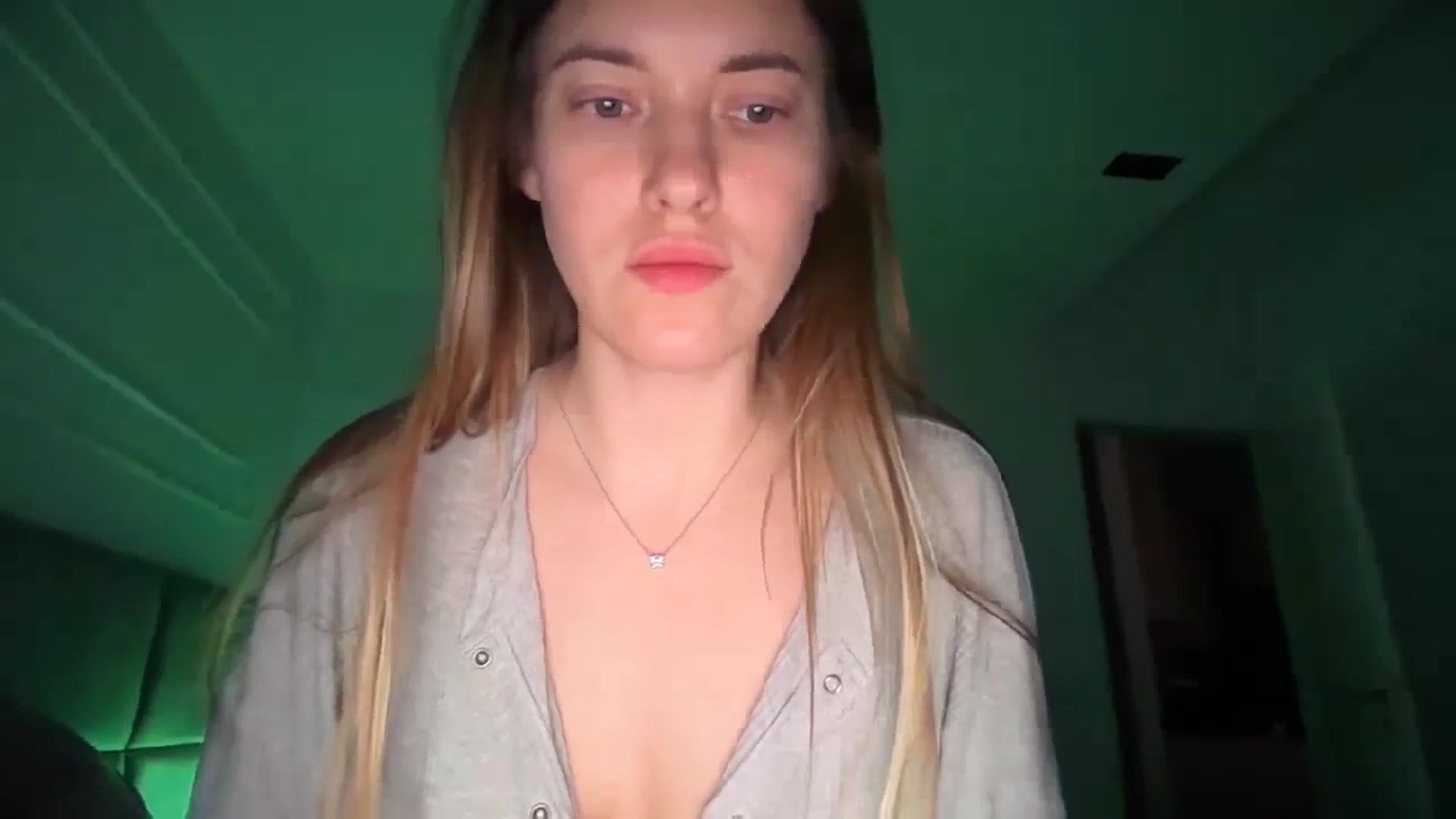Gallery image thumbnail from SkySunFlower's myfreecams stream on, 05/05/2026, 05:51 image 11 of 20