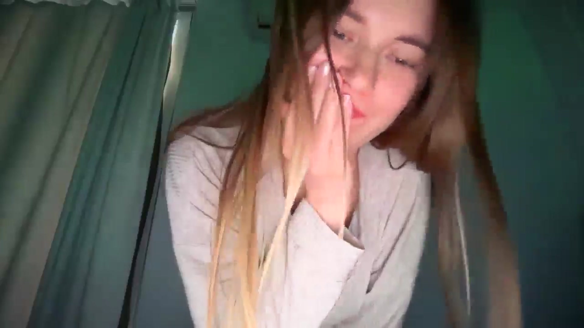Gallery image thumbnail from SkySunFlower's myfreecams stream on, 05/05/2026, 05:51 image 15 of 20