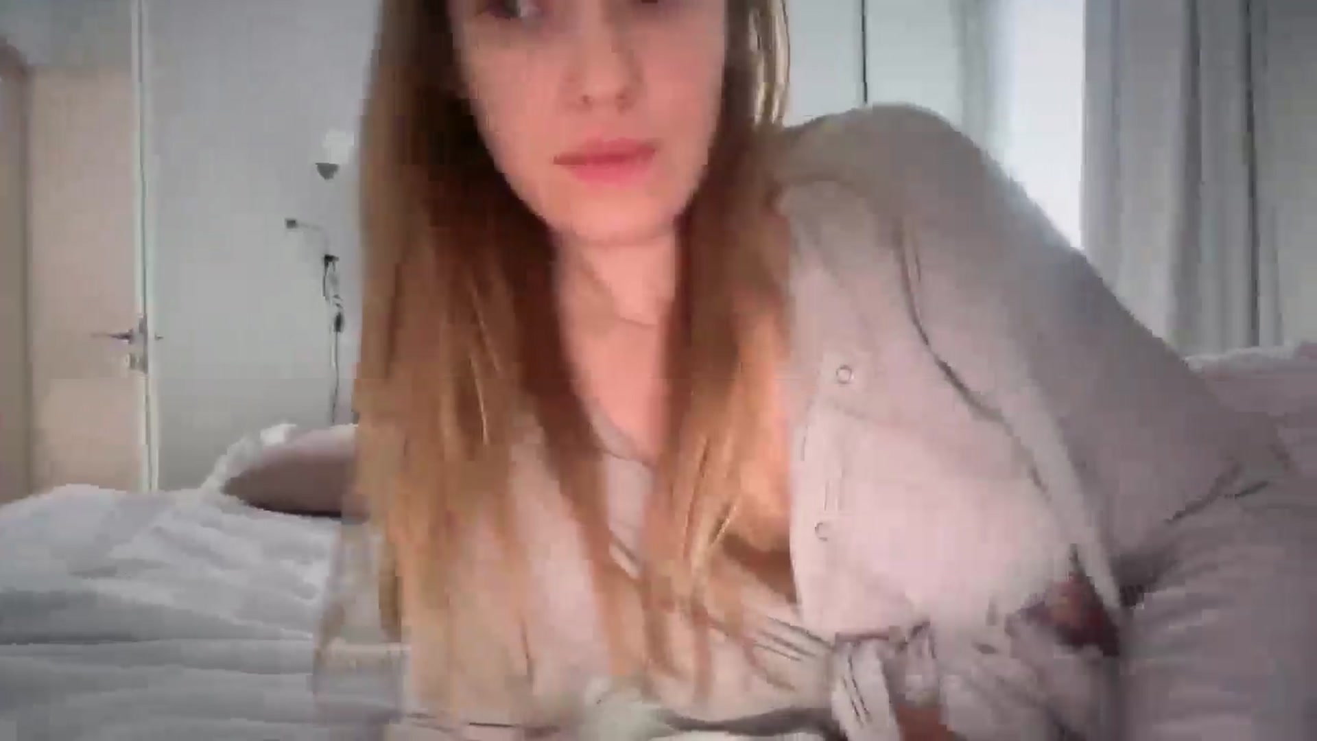 Gallery image thumbnail from SkySunFlower's myfreecams stream on, 05/09/2026, 09:44 image 12 of 20