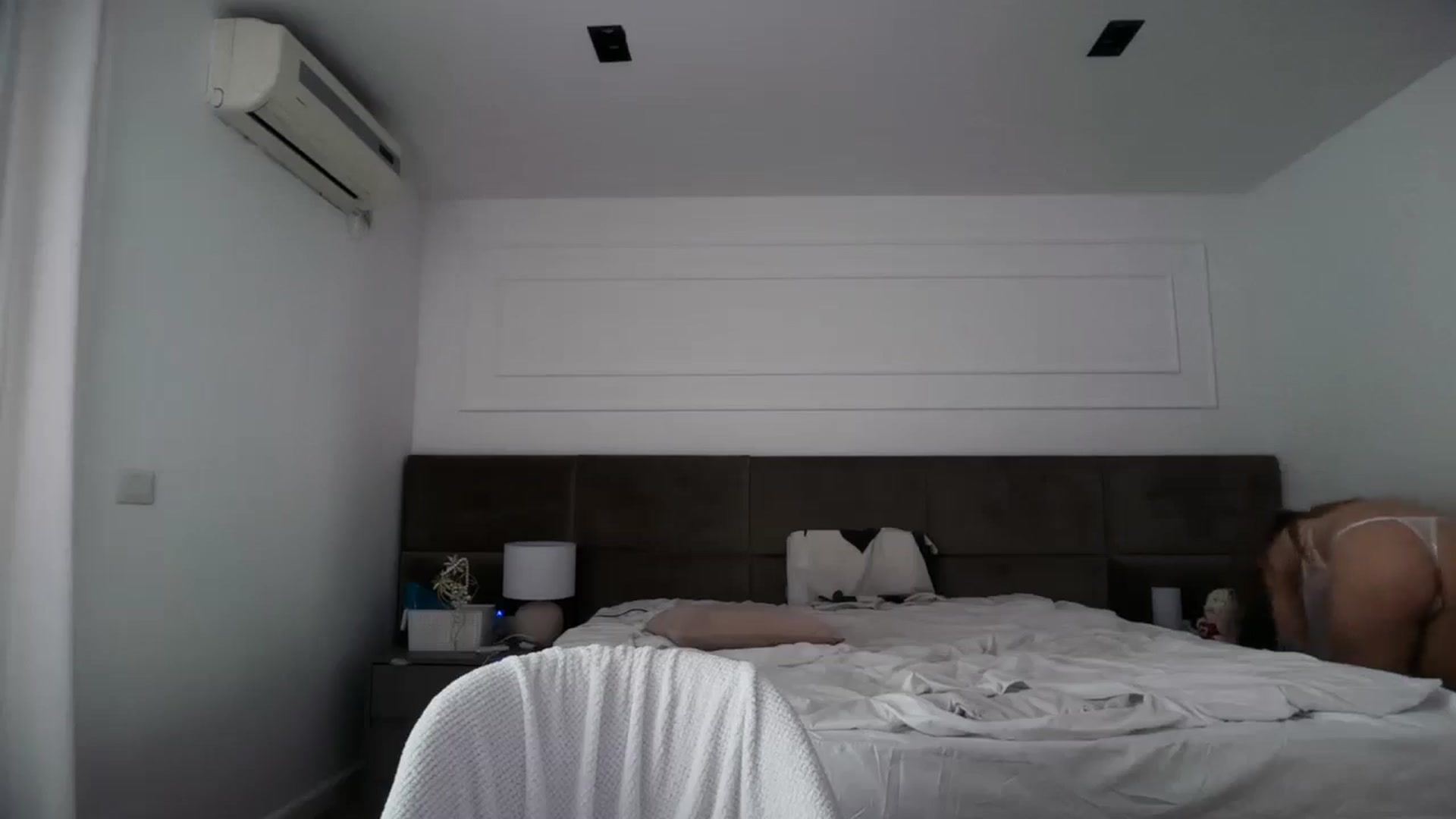 Gallery image thumbnail from SkySunFlower's myfreecams stream on, 05/10/2026, 07:36 image 19 of 20