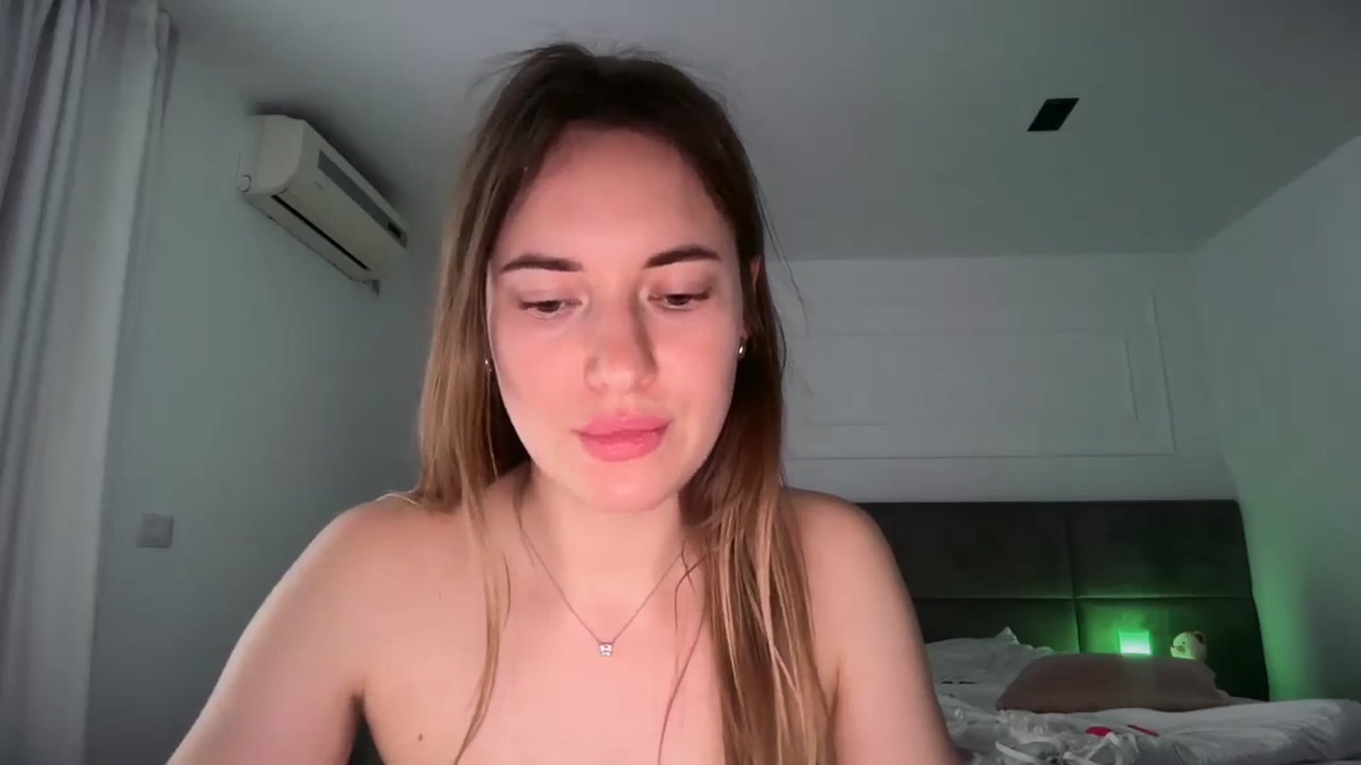 Gallery image thumbnail from SkySunFlower's myfreecams stream on, 05/11/2026, 09:10 image 2 of 20