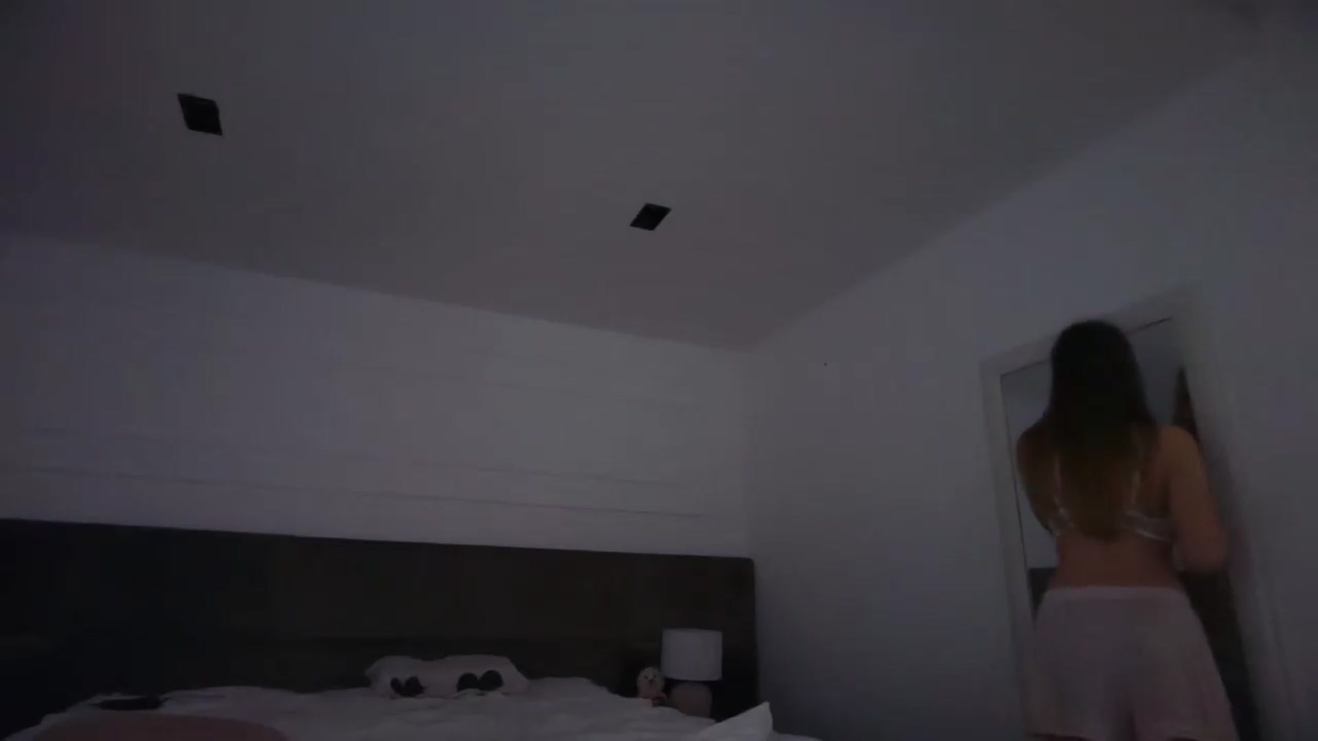 Gallery image thumbnail from SkySunFlower's myfreecams stream on, 05/19/2026, 08:19 image 15 of 20