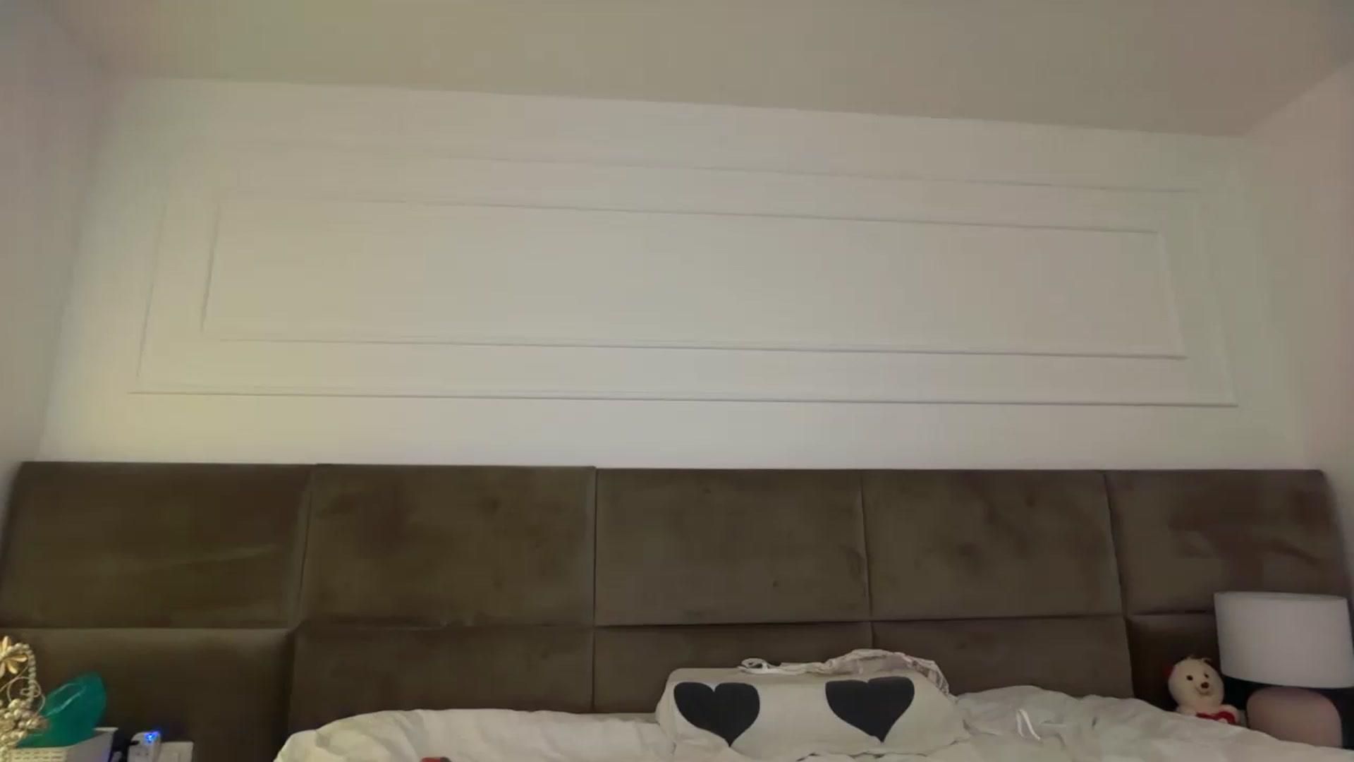 Gallery image thumbnail from SkySunFlower's myfreecams stream on, 05/20/2026, 23:04 image 14 of 20