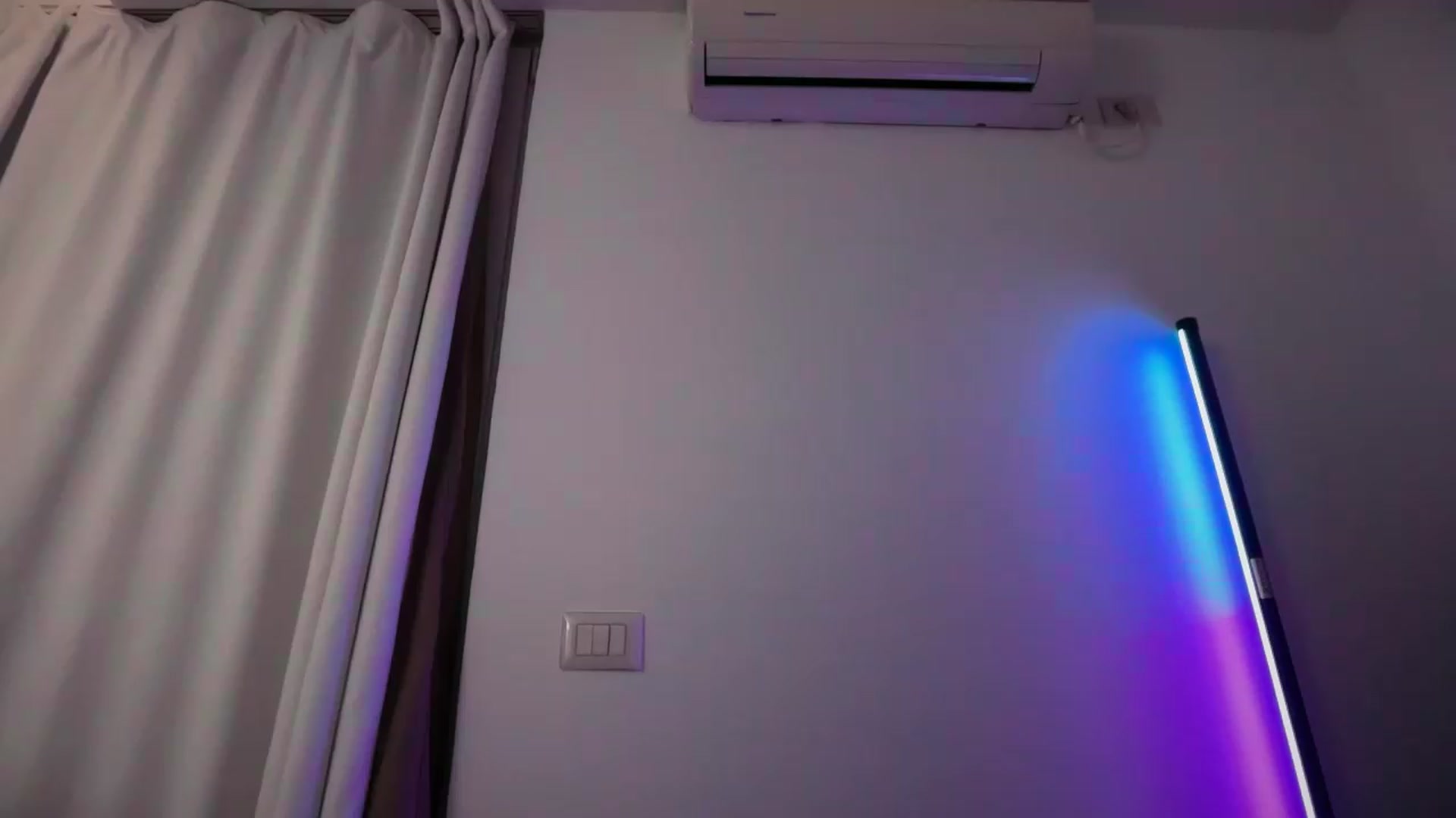 Gallery image thumbnail from SkySunFlower's myfreecams stream on, 05/23/2026, 03:30 image 19 of 20