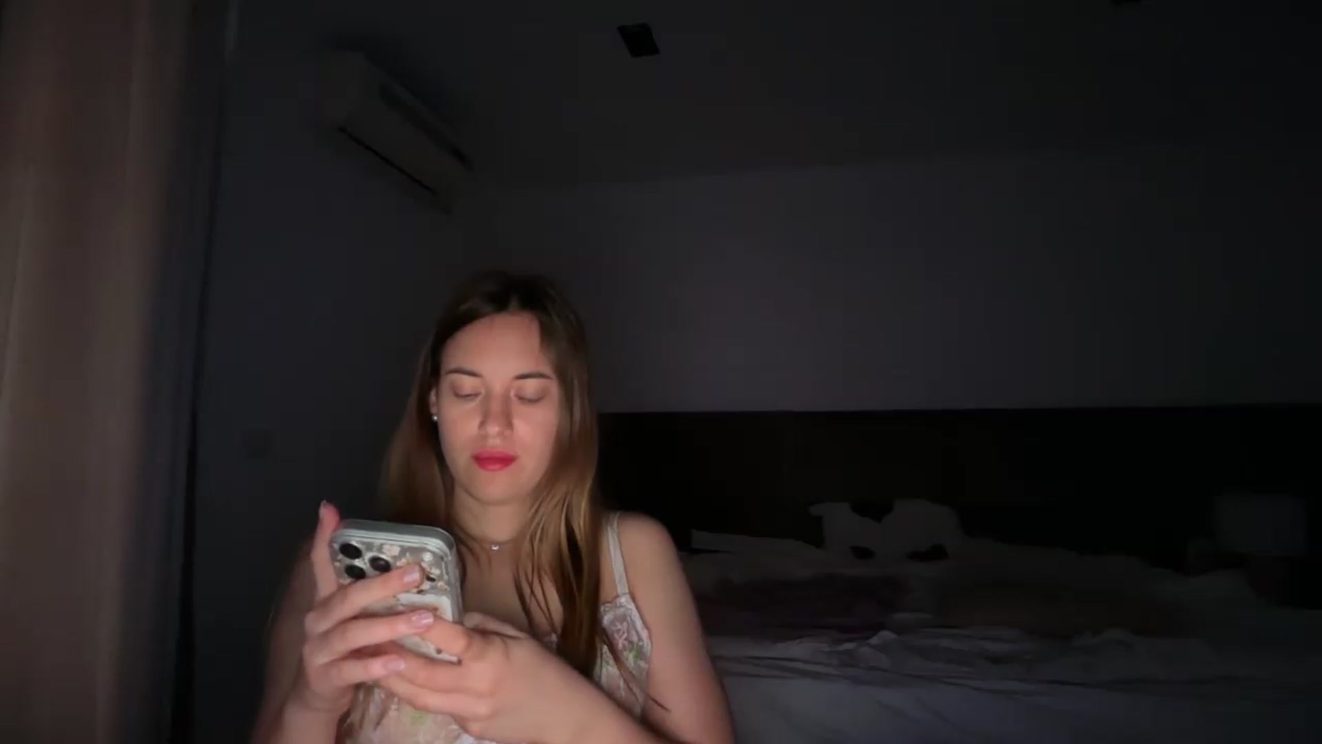 Gallery image thumbnail from SkySunFlower's myfreecams stream on, 05/23/2026, 09:25 image 20 of 20