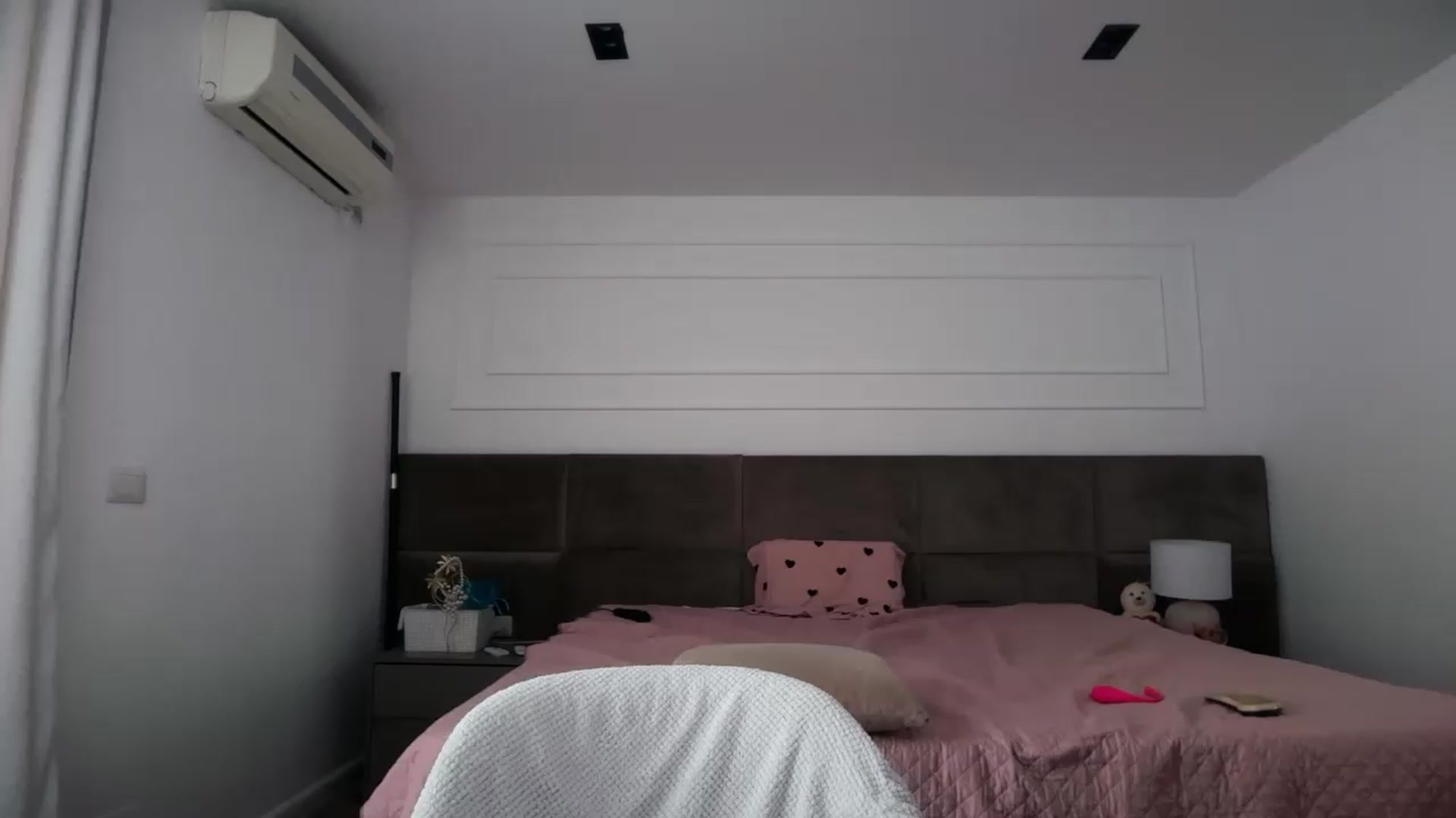 Gallery image thumbnail from SkySunFlower's myfreecams stream on, 05/25/2026, 10:17 image 12 of 20