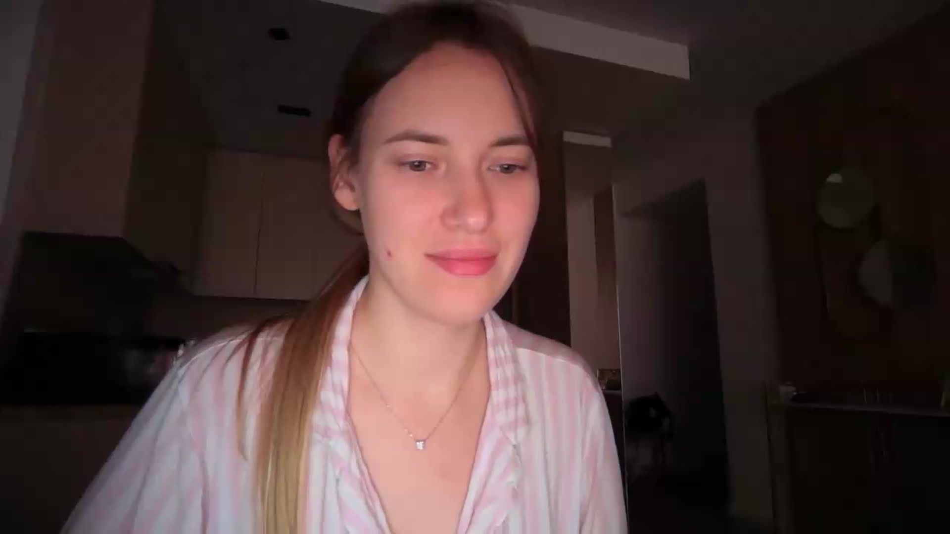 Gallery image thumbnail from SkySunFlower's myfreecams stream on, 05/27/2026, 07:53 image 13 of 20