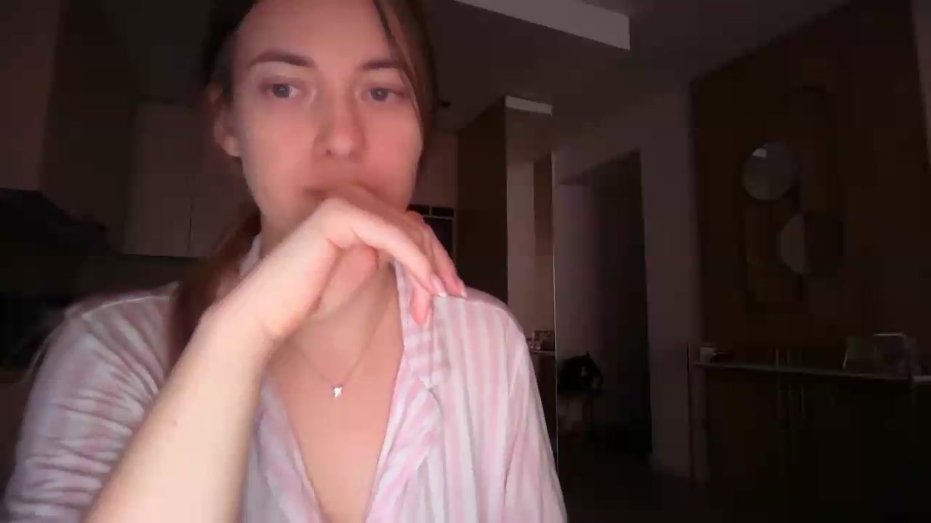 Gallery image thumbnail from SkySunFlower's myfreecams stream on, 05/27/2026, 07:53 image 19 of 20