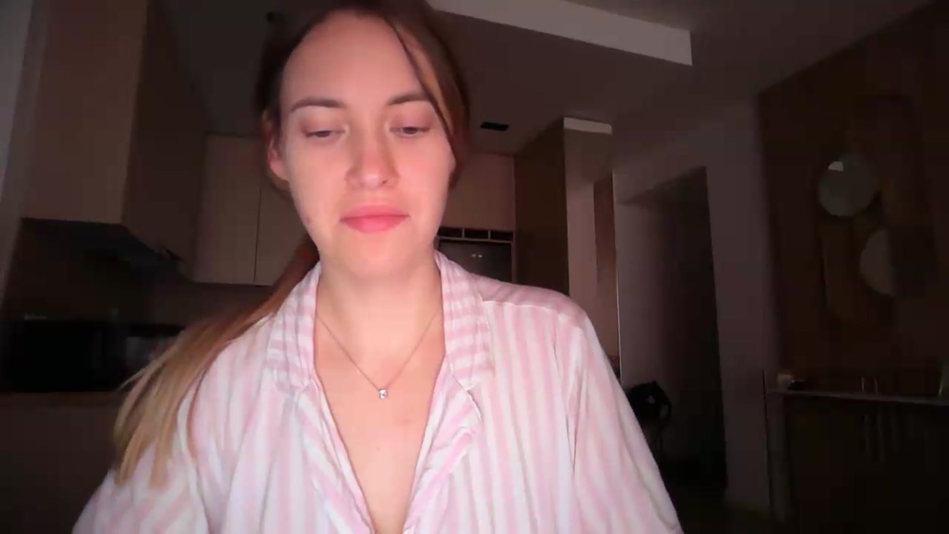 Gallery image thumbnail from SkySunFlower's myfreecams stream on, 05/27/2026, 07:53 image 7 of 20