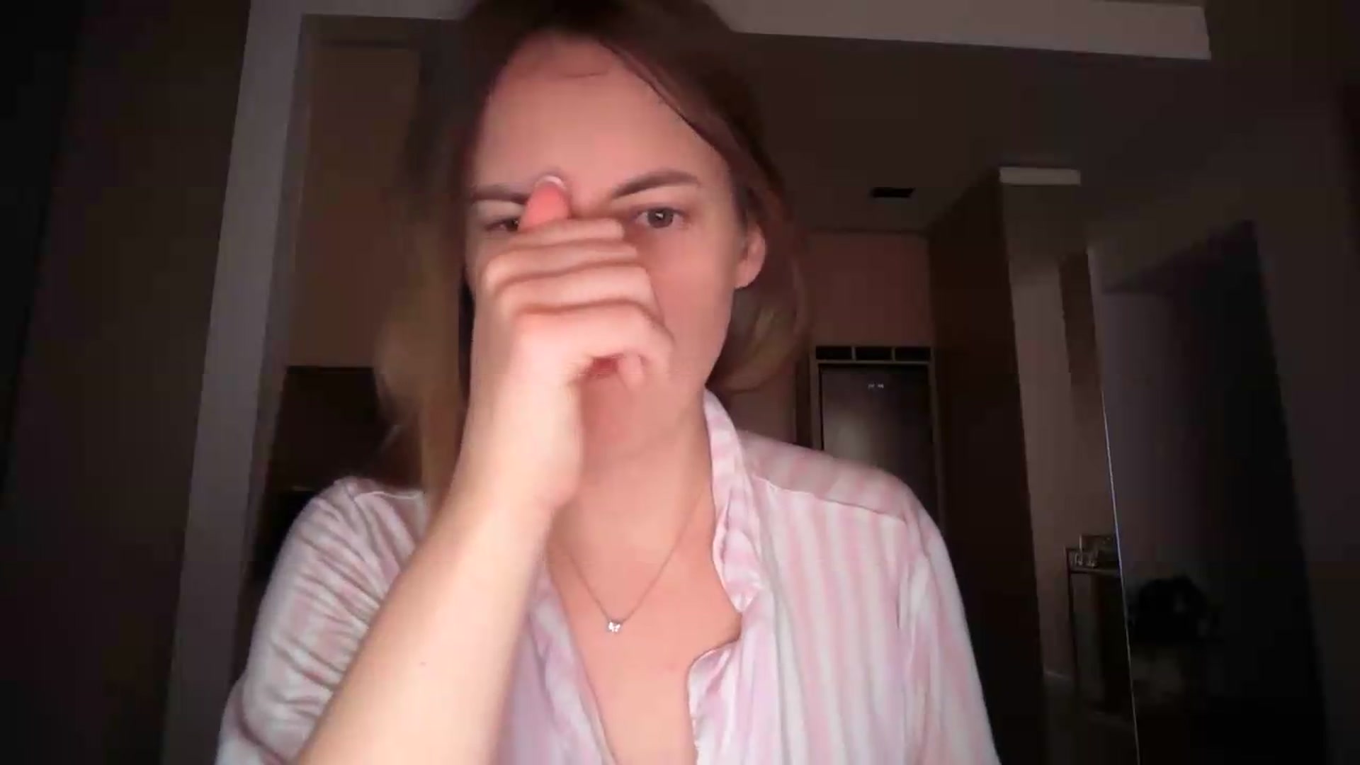 Gallery image thumbnail from SkySunFlower's myfreecams stream on, 05/27/2026, 07:53 image 3 of 20