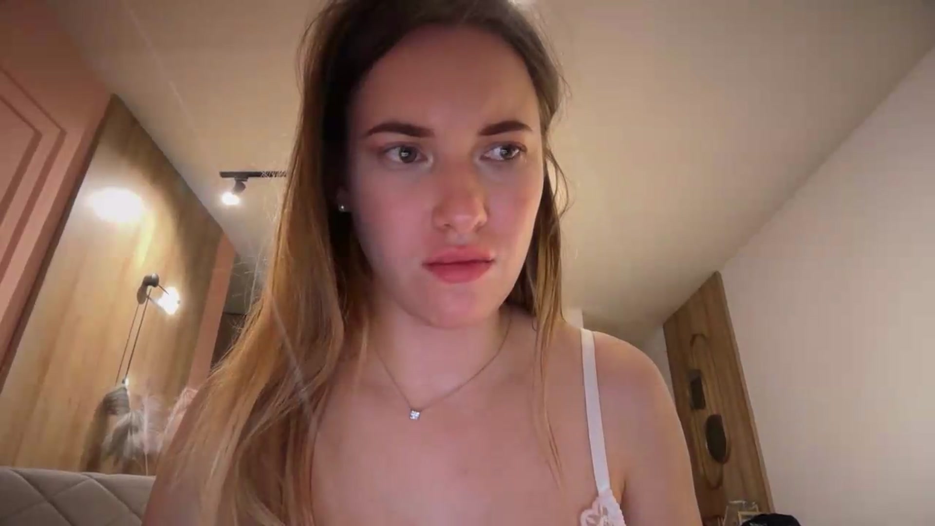 Gallery image thumbnail from SkySunFlower's myfreecams stream on, 05/29/2026, 02:46 image 2 of 20