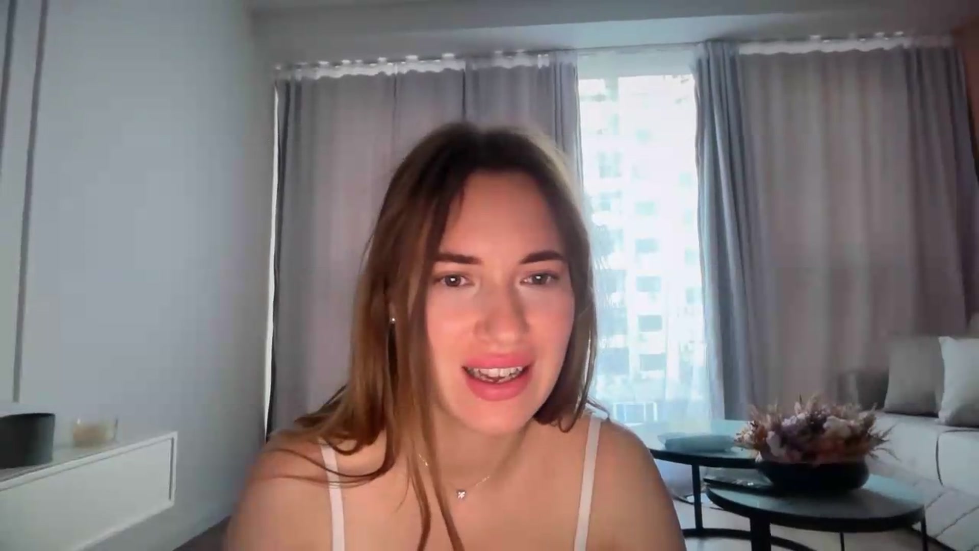 Gallery image thumbnail from SkySunFlower's myfreecams stream on, 05/29/2026, 04:14 image 6 of 20