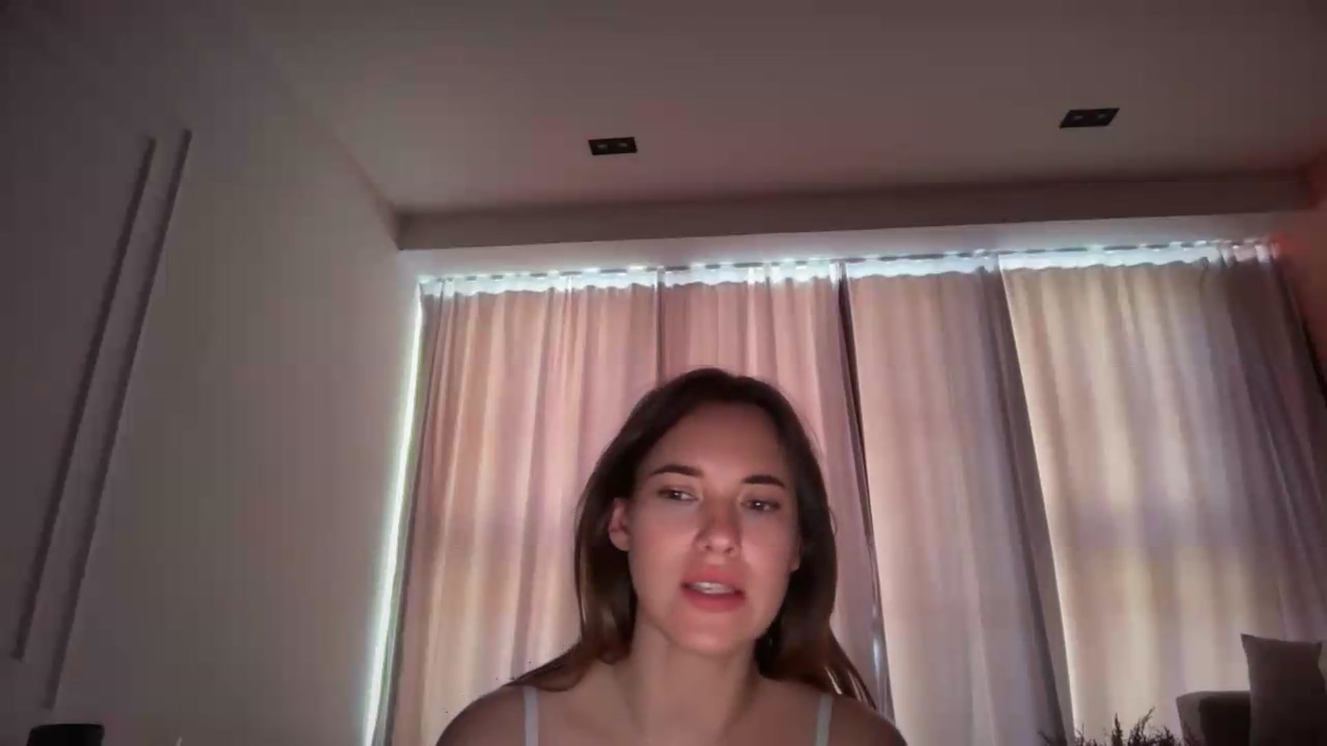 Gallery image thumbnail from SkySunFlower's myfreecams stream on, 05/30/2026, 06:59 image 11 of 20