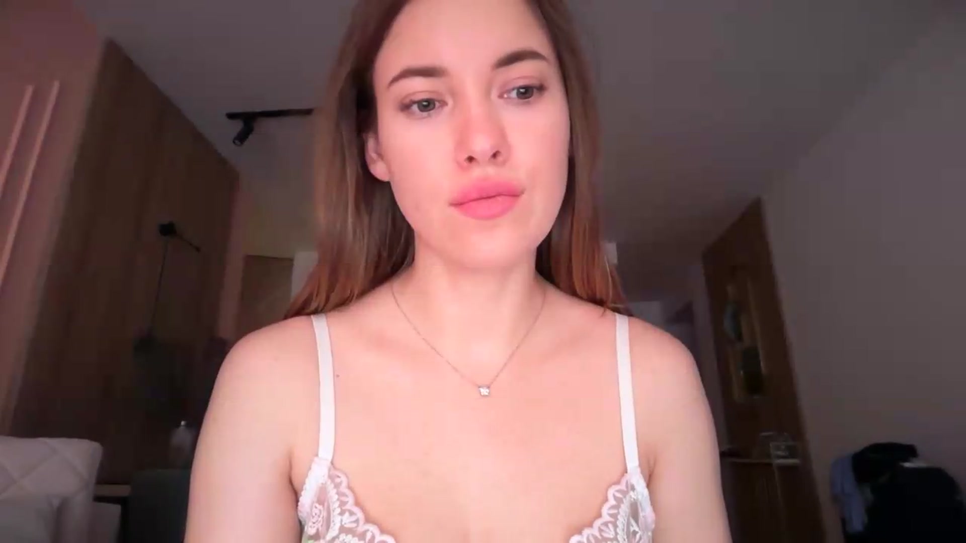 Gallery image thumbnail from SkySunFlower's myfreecams stream on, 05/30/2026, 09:42 image 4 of 20