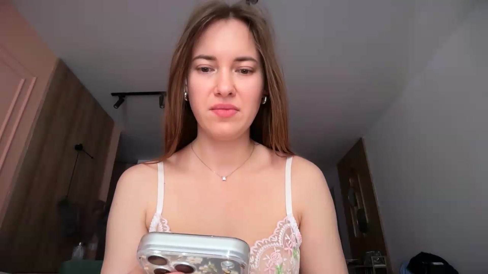 Gallery image thumbnail from SkySunFlower's myfreecams stream on, 05/31/2026, 07:30 image 8 of 20