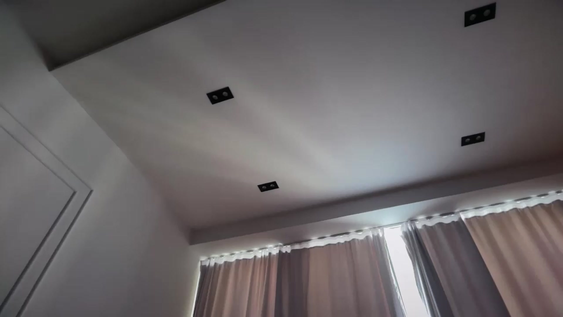 Gallery image thumbnail from SkySunFlower's myfreecams stream on, 05/31/2026, 07:30 image 17 of 20